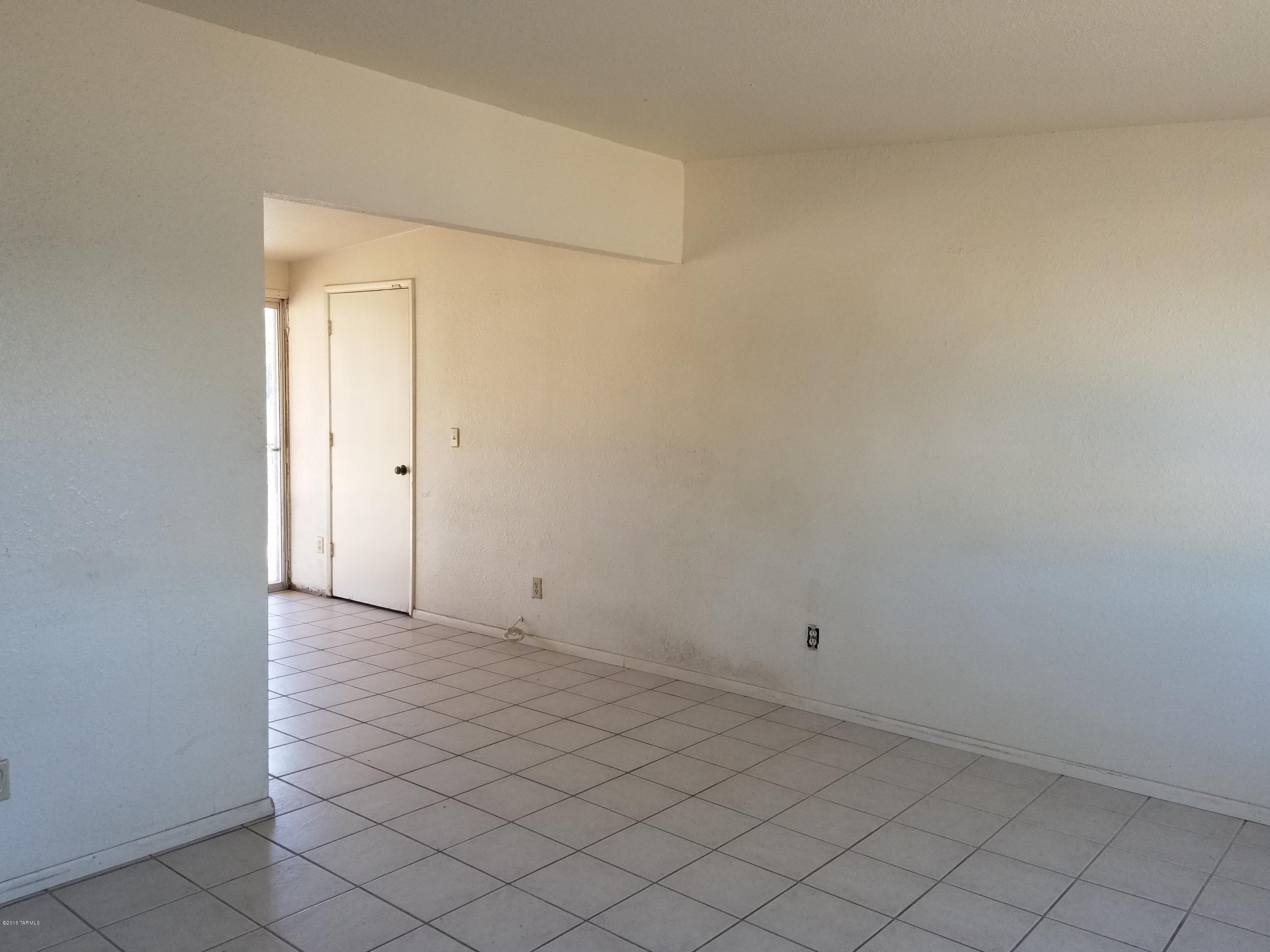 South Manor - Residential