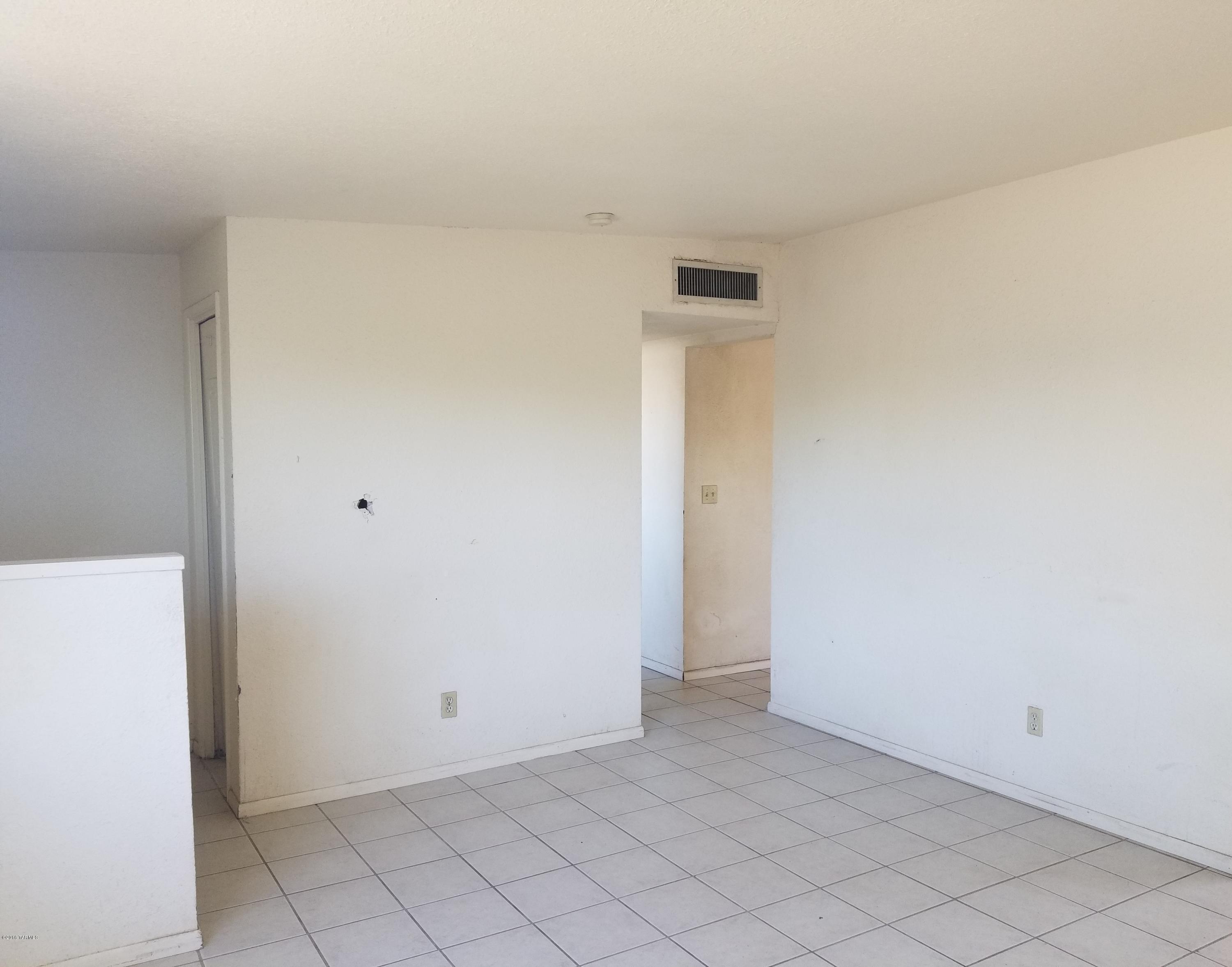 South Manor - Residential