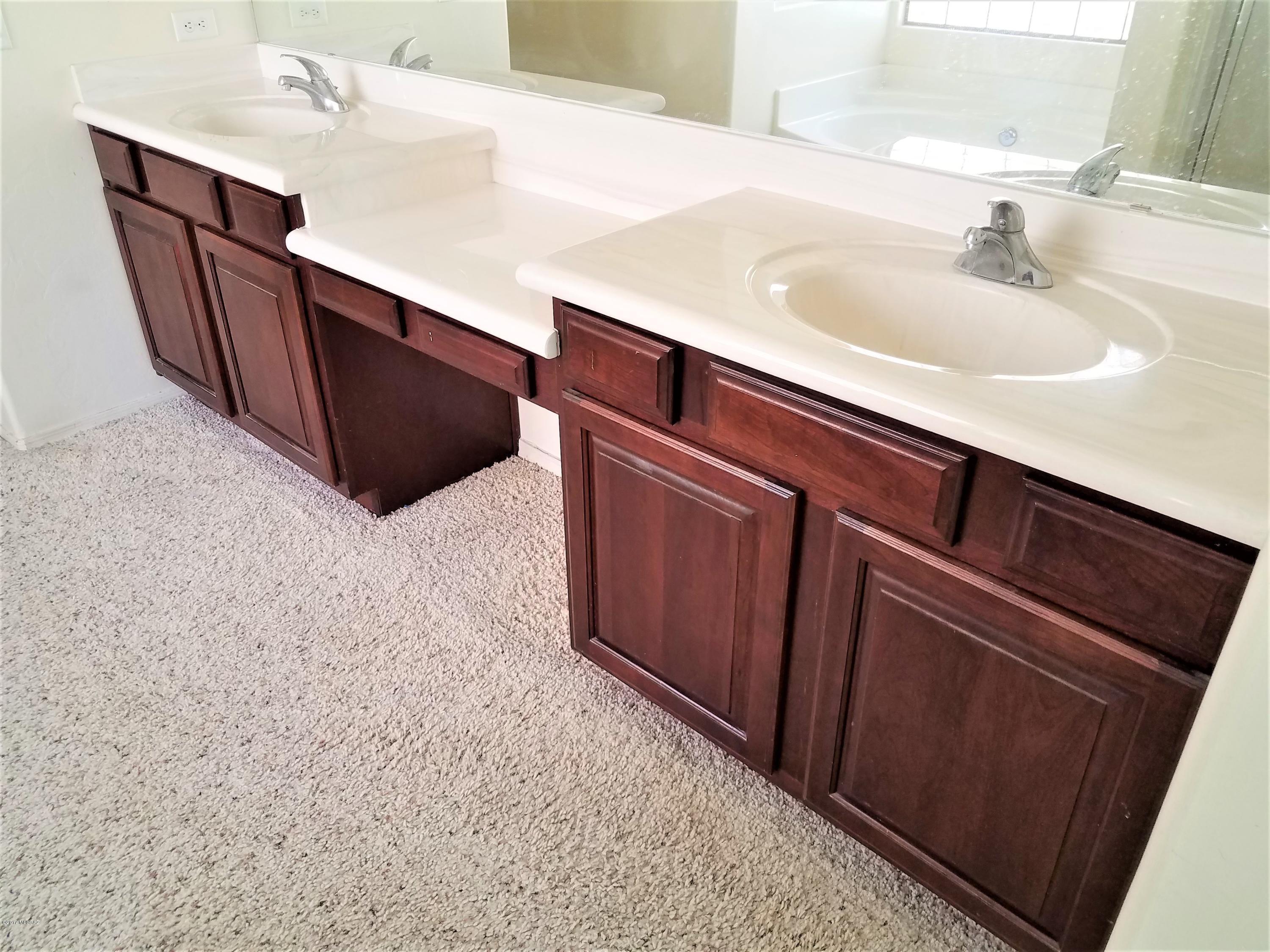Rancho Del Lago (541-607) - Residential