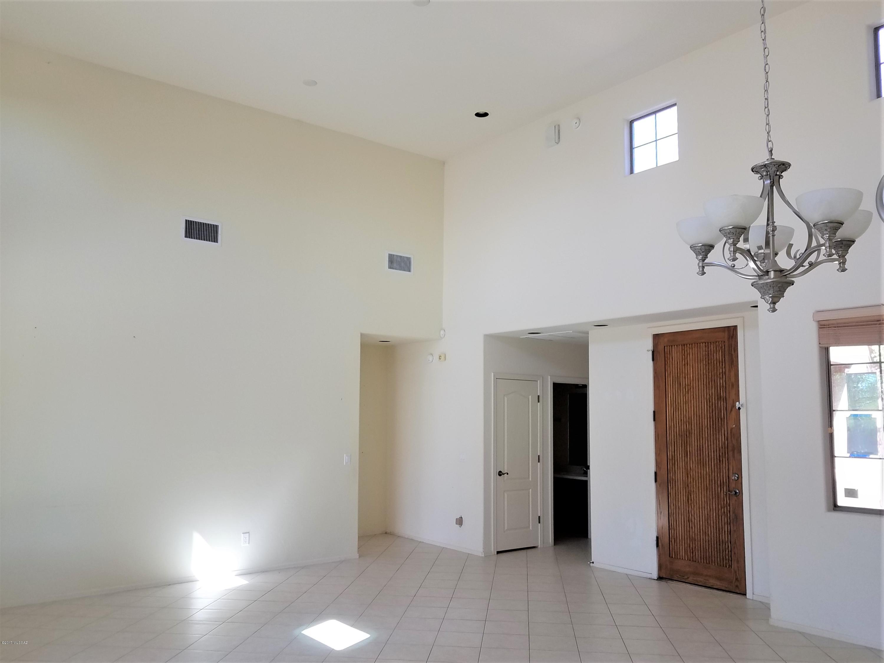 Rancho Del Lago (541-607) - Residential