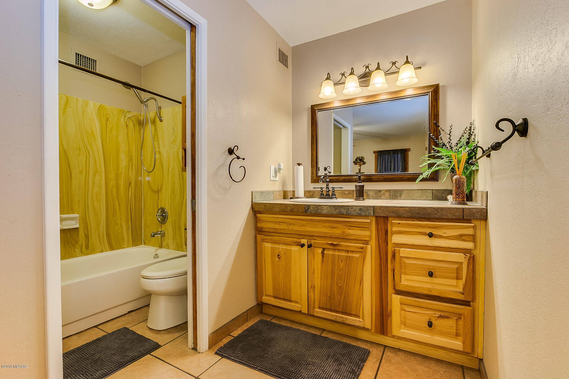 Vista Del Oro Townhouses (1-33) - Residential