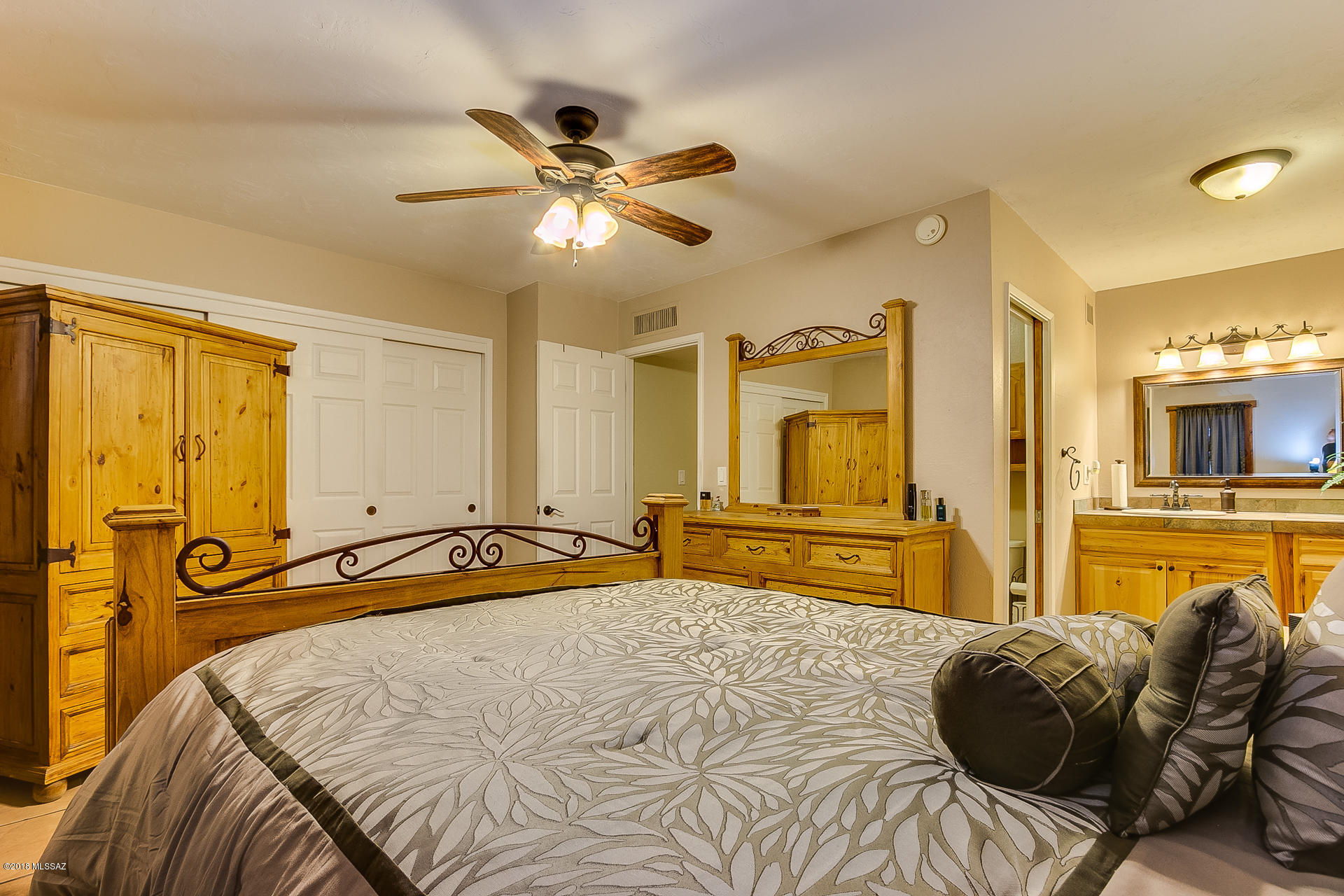 Vista Del Oro Townhouses (1-33) - Residential