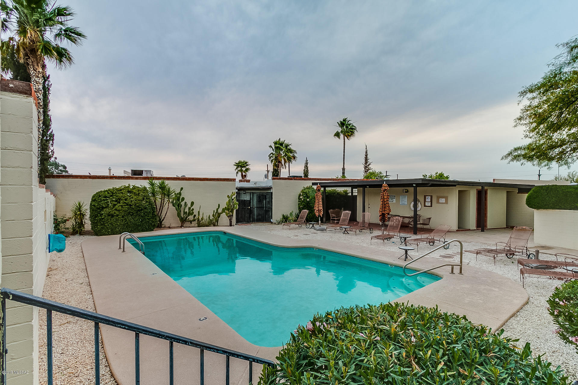 Vista Del Oro Townhouses (1-33) - Residential