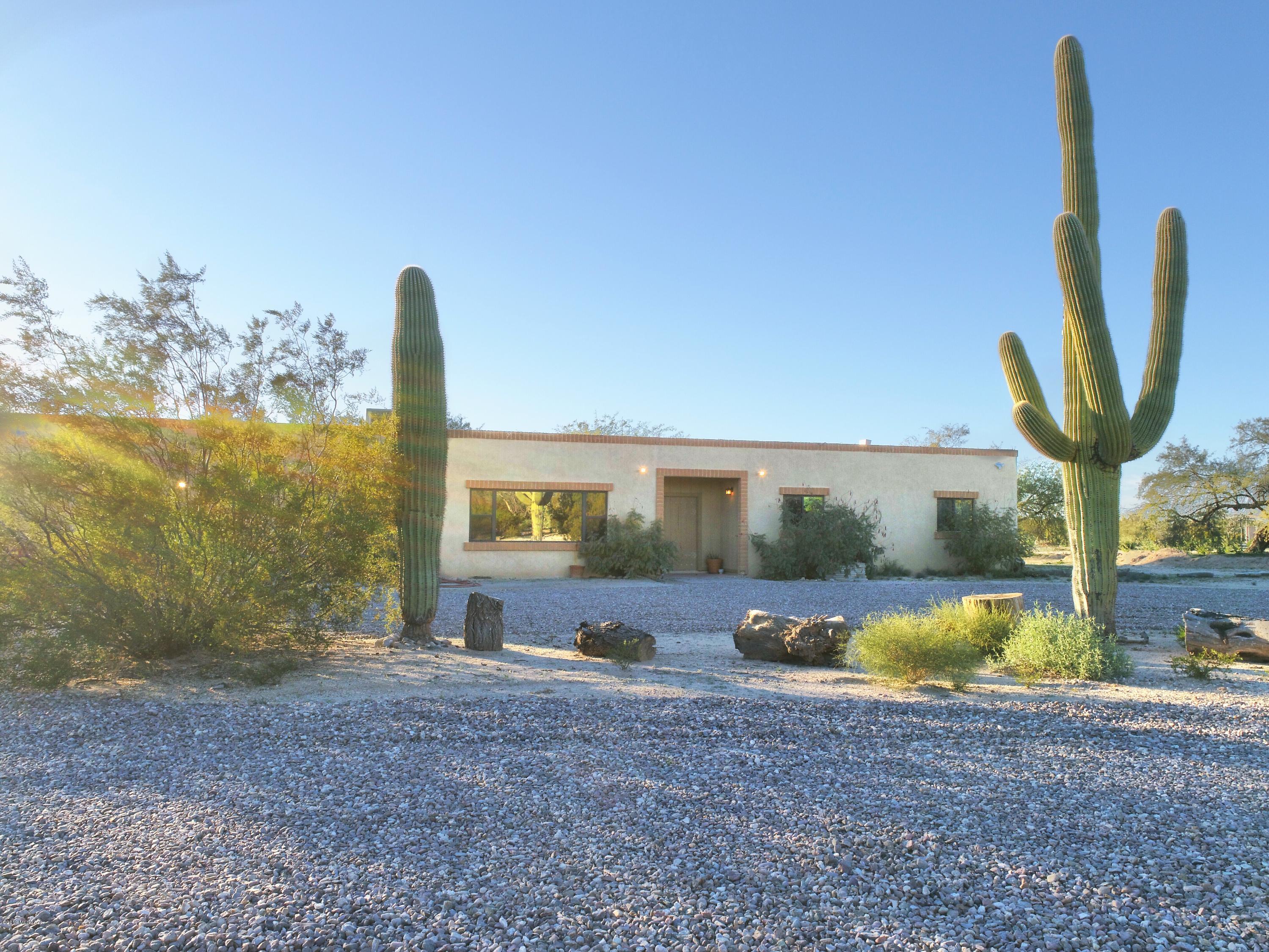 Range Price $499,900-$529,900. Motivated Seller! Quiet and secluded horse property on 9.33 acres of land conveniently located in town. This home features updated kitchen w/ maple cabinets, multiple cabinet pullouts, gorgeous granite counter tops, stainless appliances, convection oven, deep single farm sink, Island cook station w/ hood & breakfast bar. NEWER ROOF & DUAL PANE WINDOWS 5 years old. Entire house NEW stucco & exterior paint, NEW electrical receptacles & switches throughout, NEW ceiling fans, lights, recessed lighting, Fresh interior paint, NEW baseboards, beautifully scrubbed & recessed concrete overlaid floors throughout. HVAC & water heater new 2007. ZONED for Horses! RV space & electrical hook-up. Detached single car garage space w/ electric... Upgraded exposed ducts with overhauled duct system & air flow modifications to provide efficient air flow throughout. Home boast of Rock Copper Ore Fireplace w/ hand-sanded pine mantle, large picture window w/ stunning mountain views & Full length back patio to enjoy stunning evening sunset views! Over sized BONUS ROOM can be master bedroom, extra living or family room, exercise room, guest quarters business office or any other desirable application. Plenty of land for horse facilities or other desirable outdoor activities. Great opportunity, come and view today
