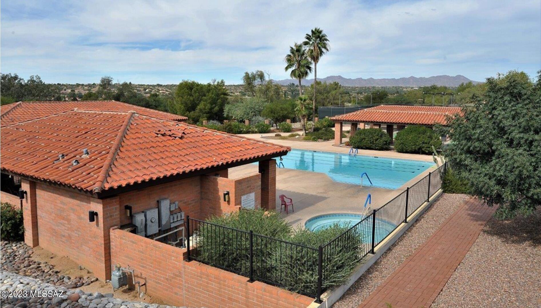 La Cholla Hills(1-313) - Residential