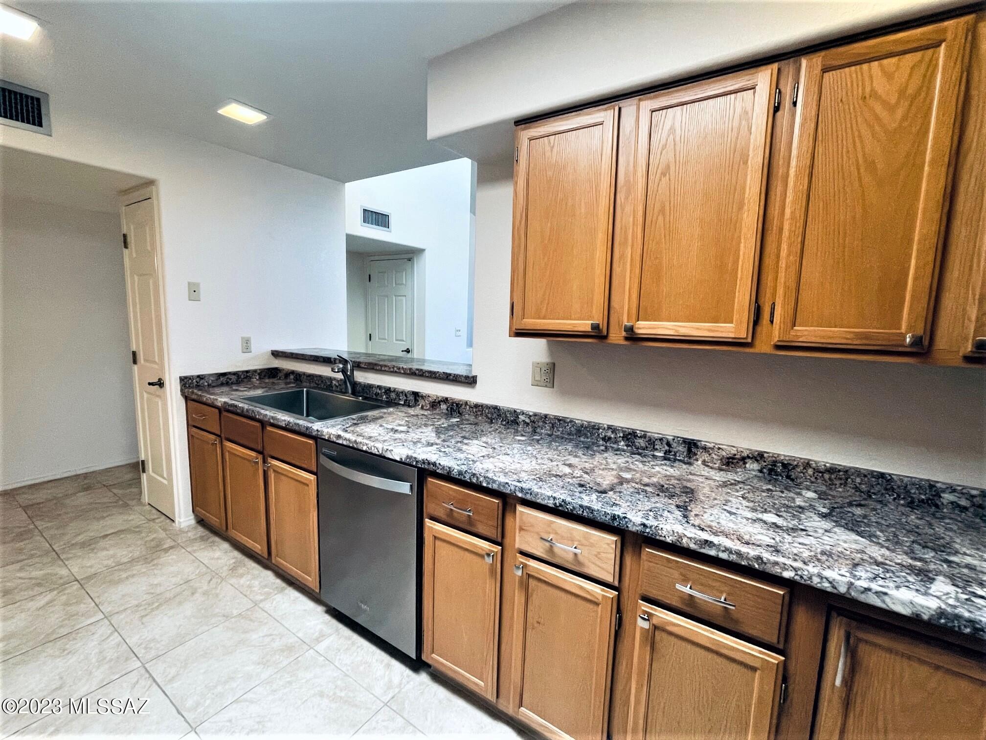 La Cholla Hills(1-313) - Residential
