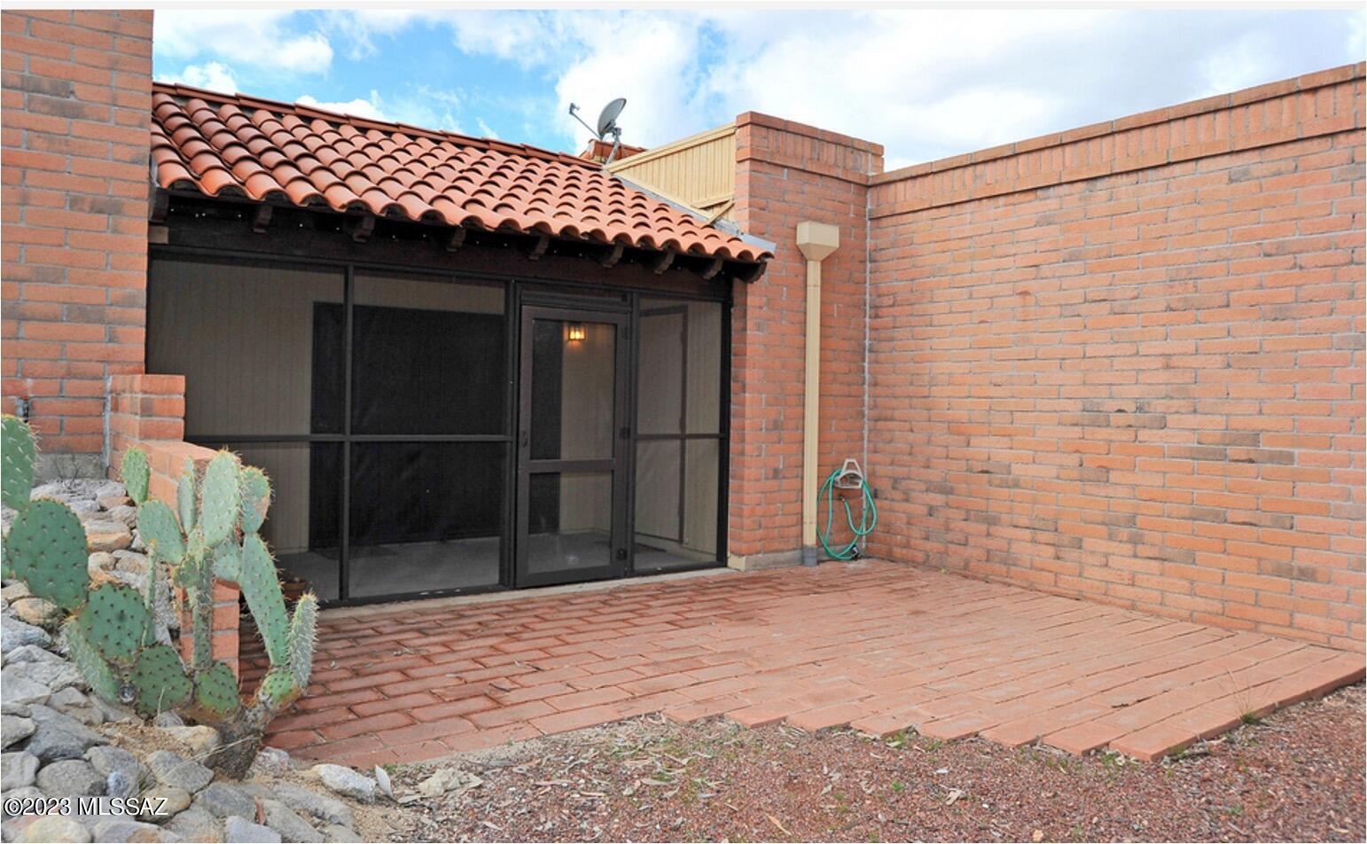 La Cholla Hills(1-313) - Residential