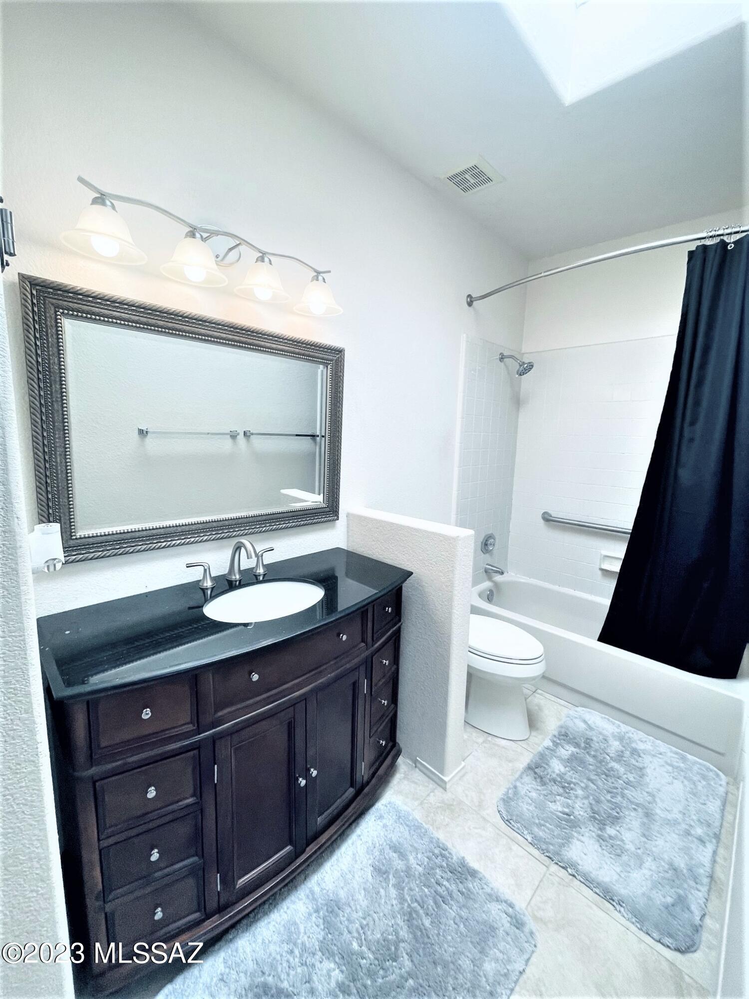 La Cholla Hills(1-313) - Residential