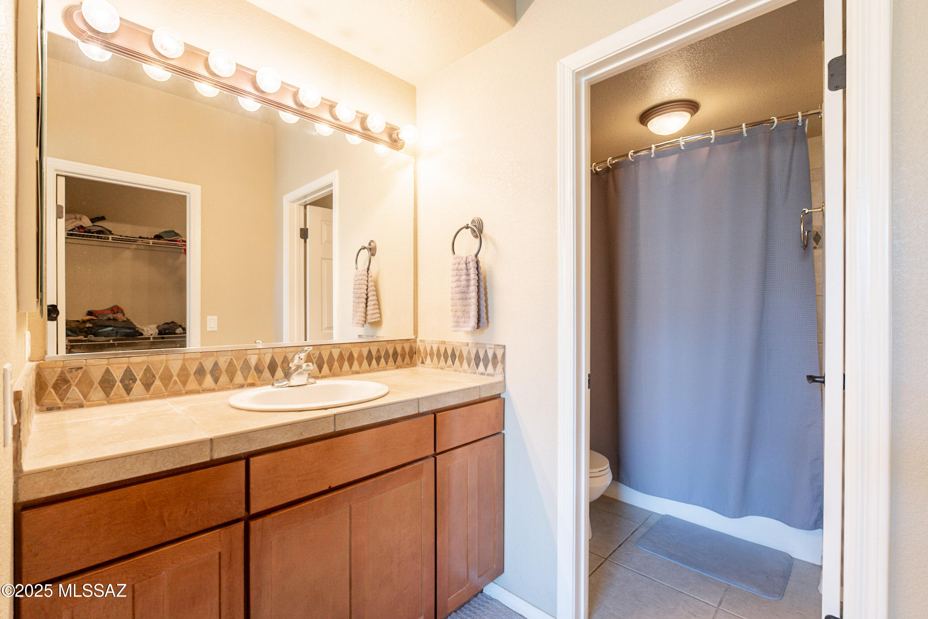 Pinnacle Canyon Condominium - Residential
