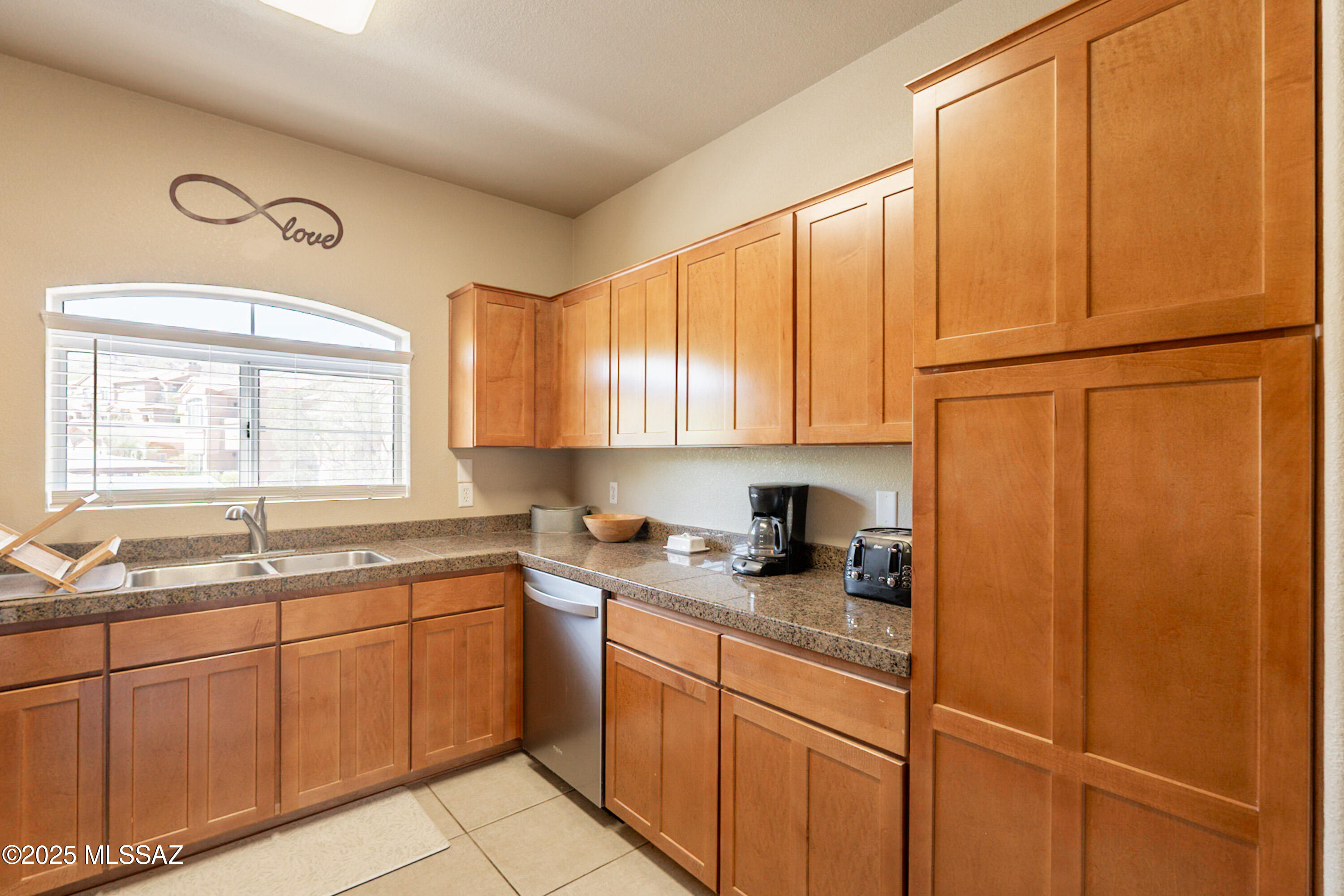 Pinnacle Canyon Condominium - Residential