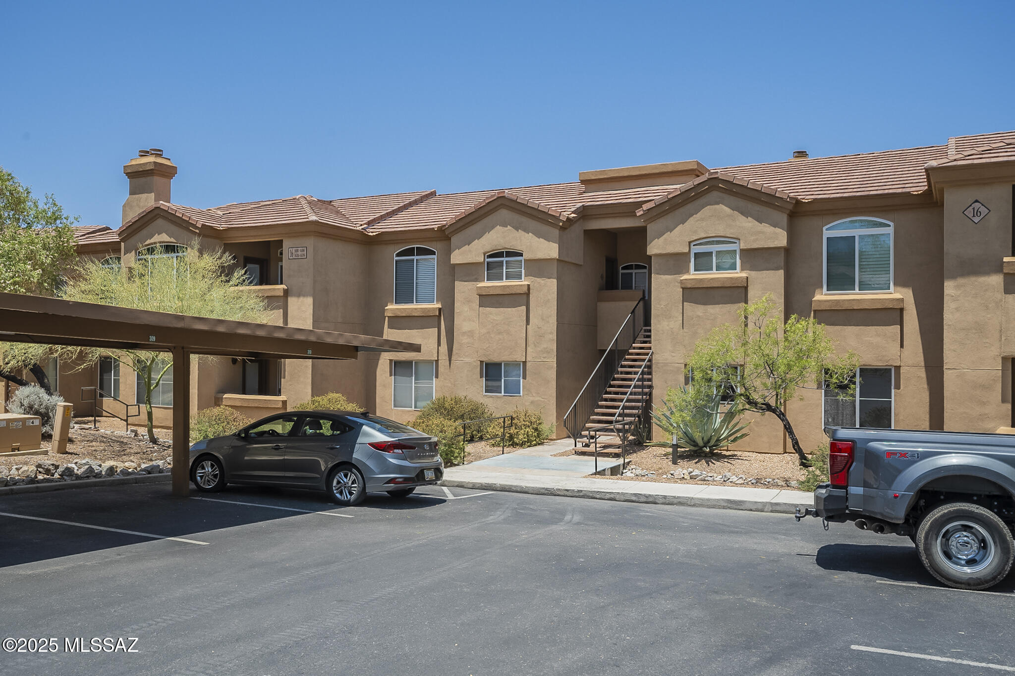 Pinnacle Canyon Condominium - Residential