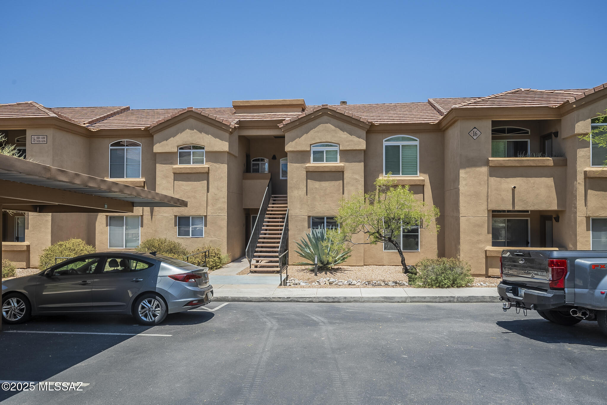 Pinnacle Canyon Condominium - Residential