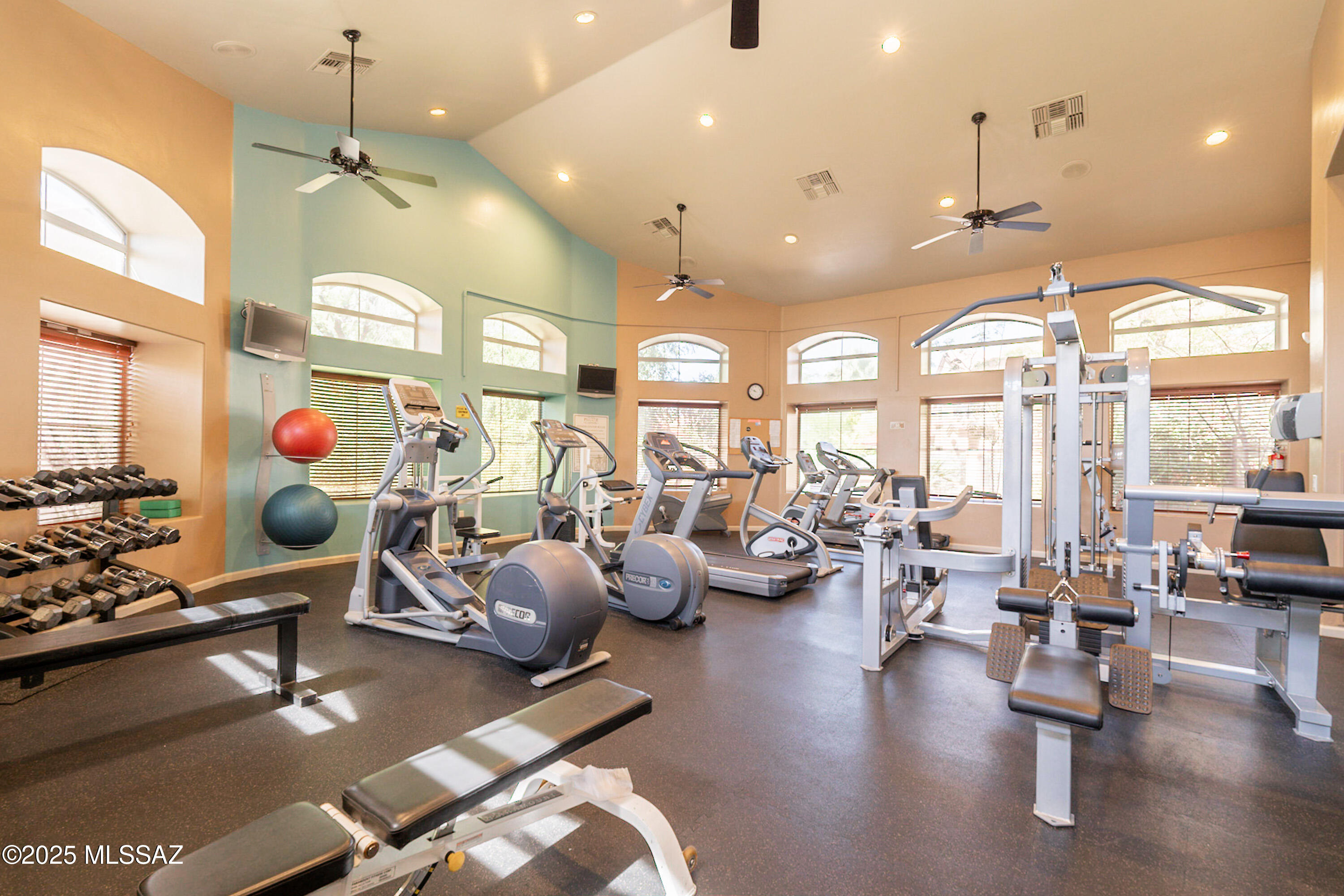 Pinnacle Canyon Condominium - Residential
