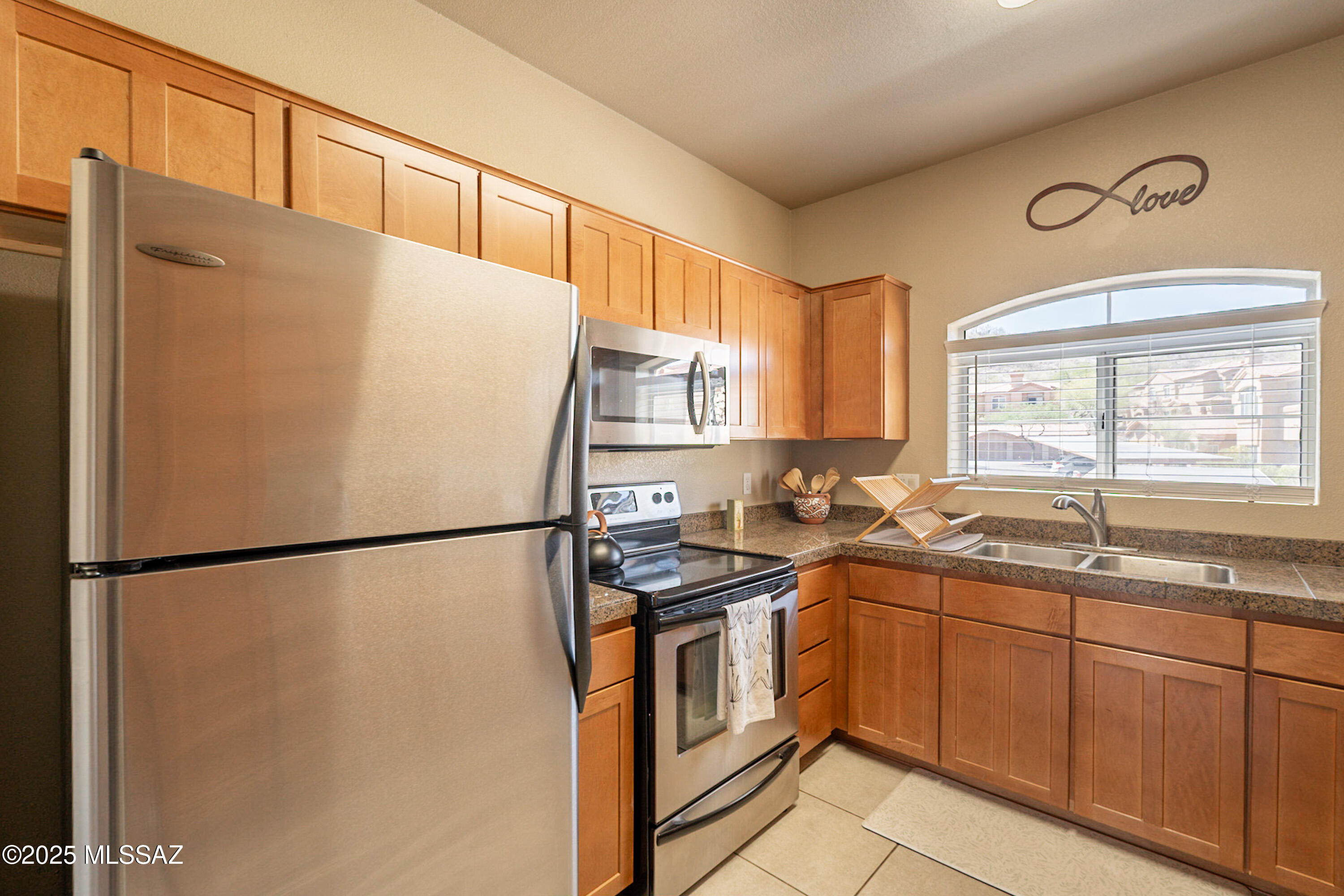 Pinnacle Canyon Condominium - Residential
