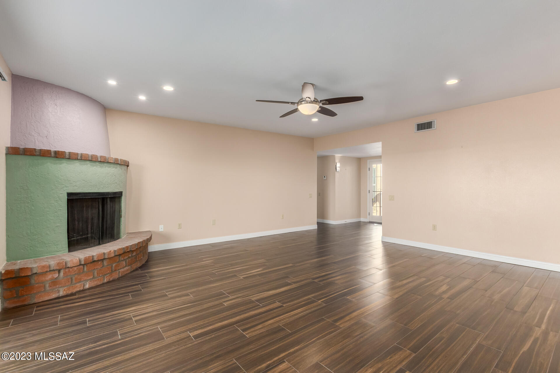 Continental Vistas(1-302) - Residential