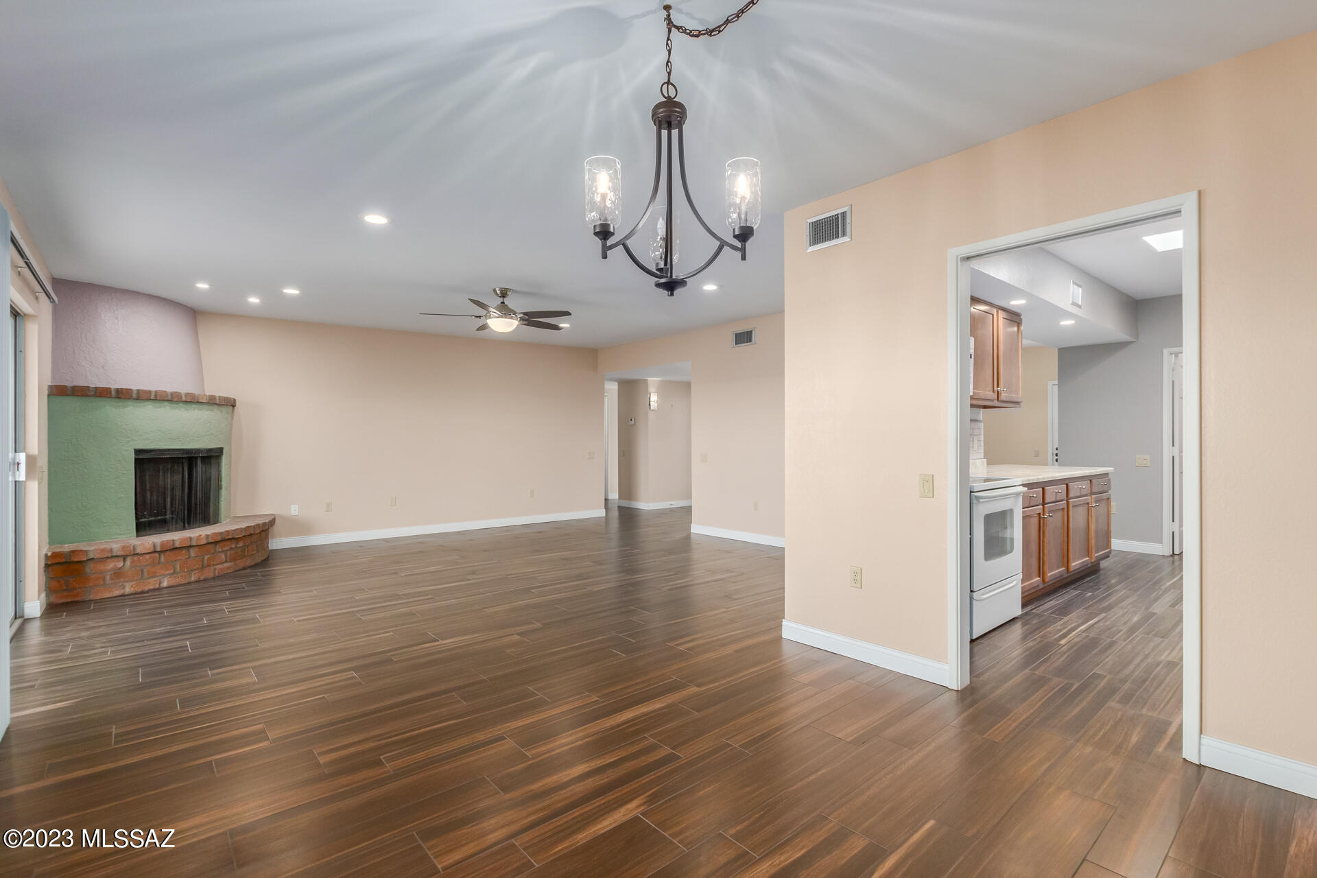 Continental Vistas(1-302) - Residential