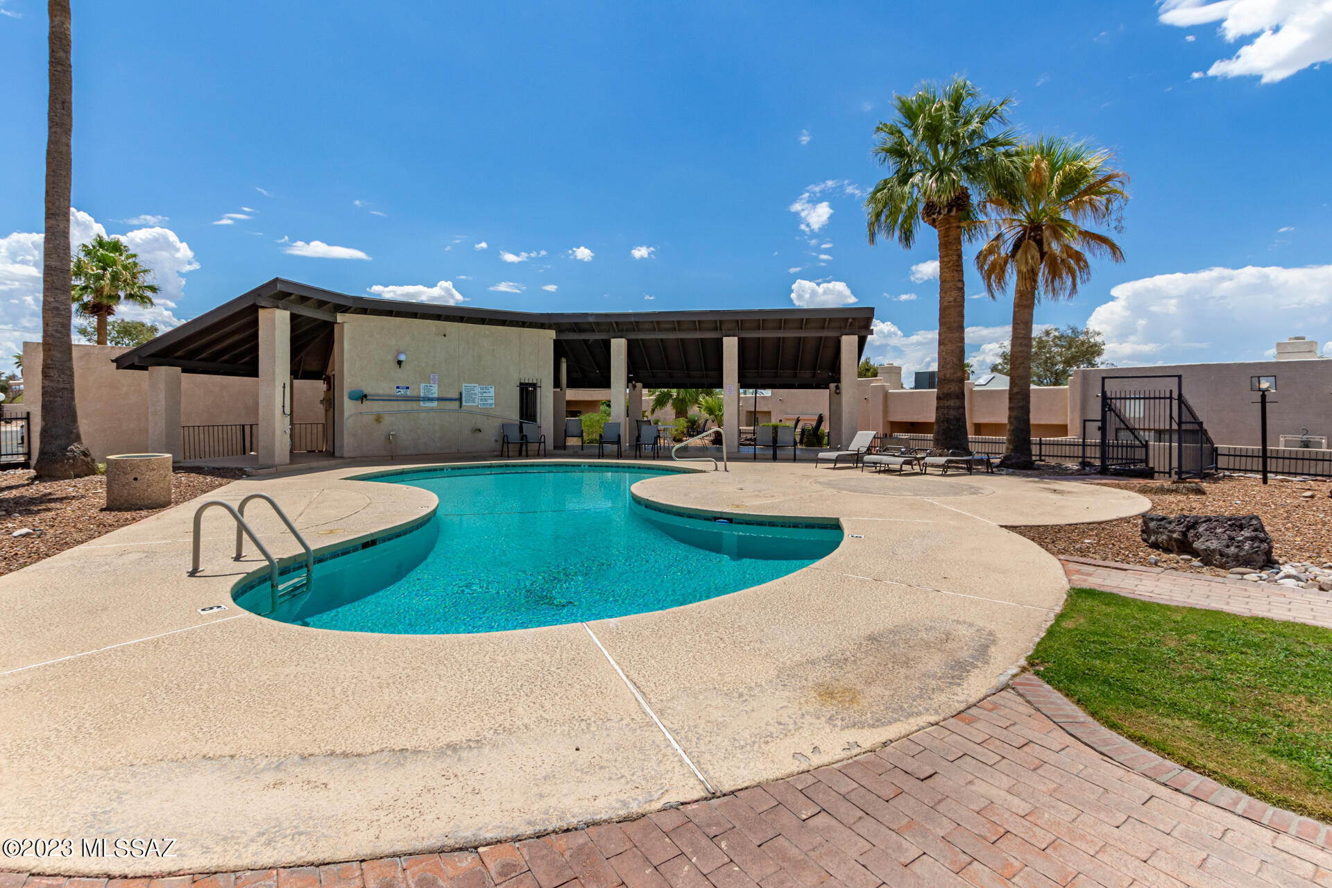 Encanto Place Townhomes (1-23) - Residential
