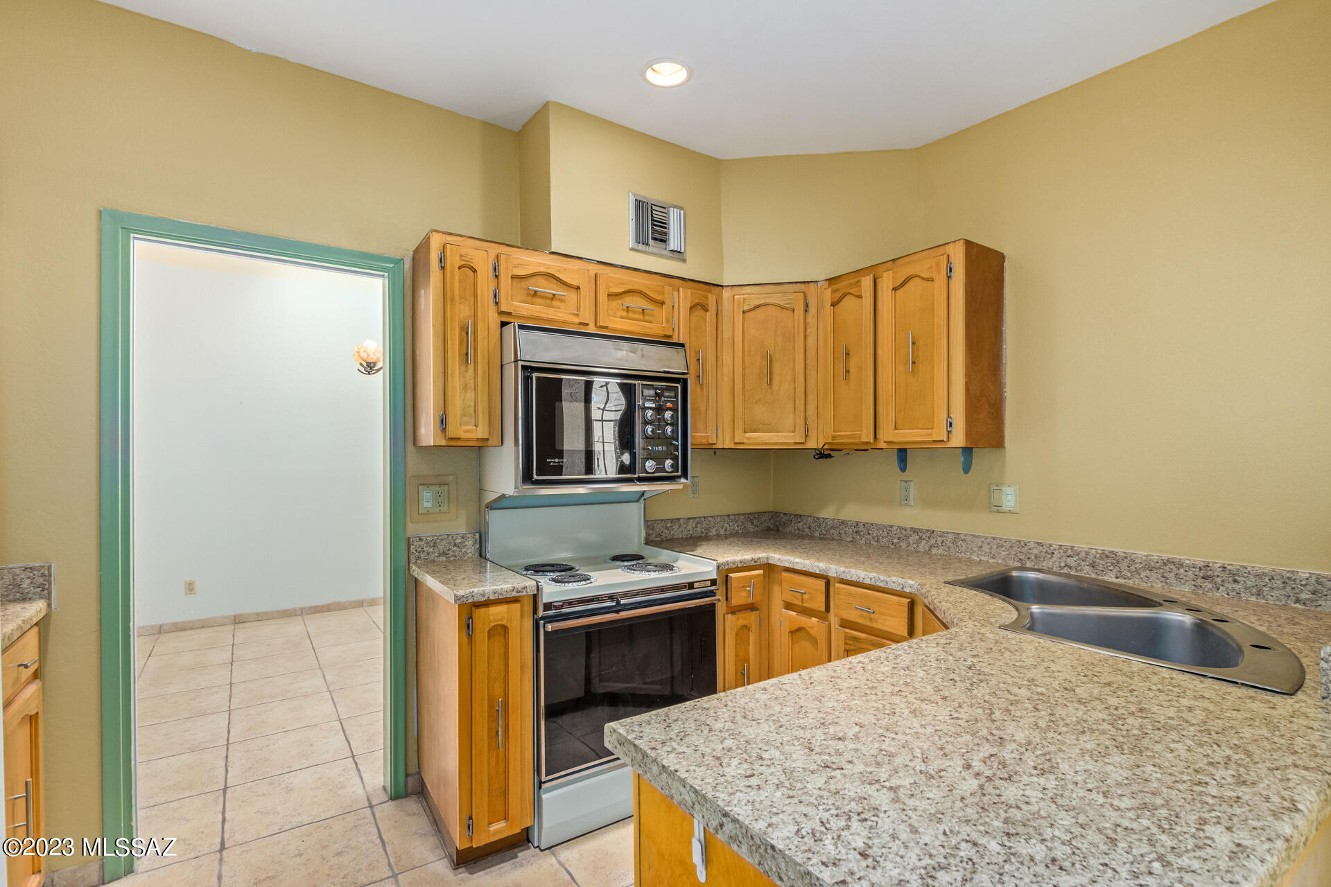 Encanto Place Townhomes (1-23) - Residential