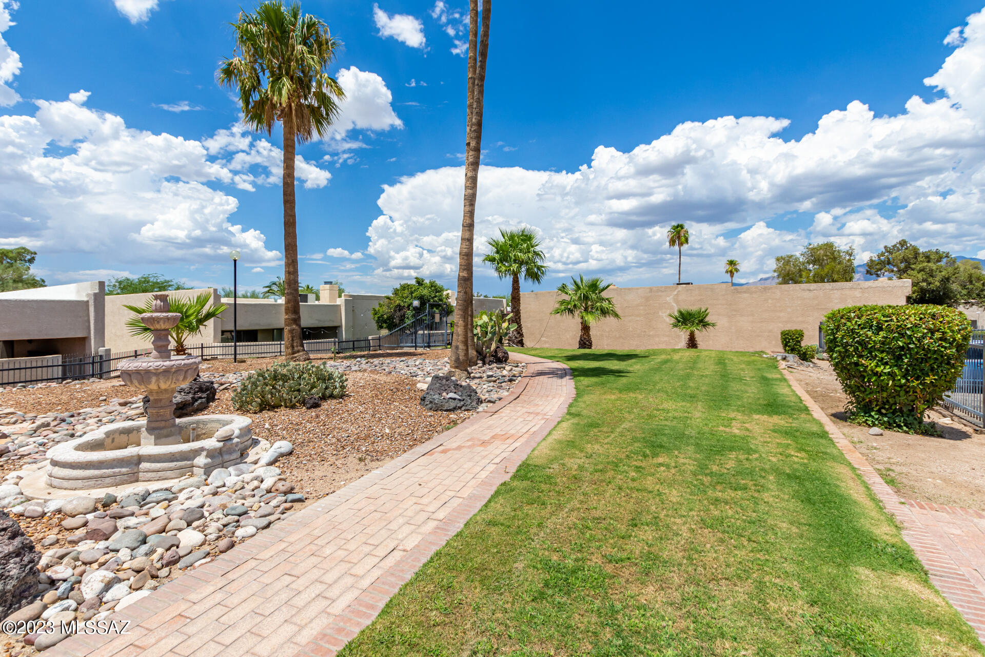 Encanto Place Townhomes (1-23) - Residential