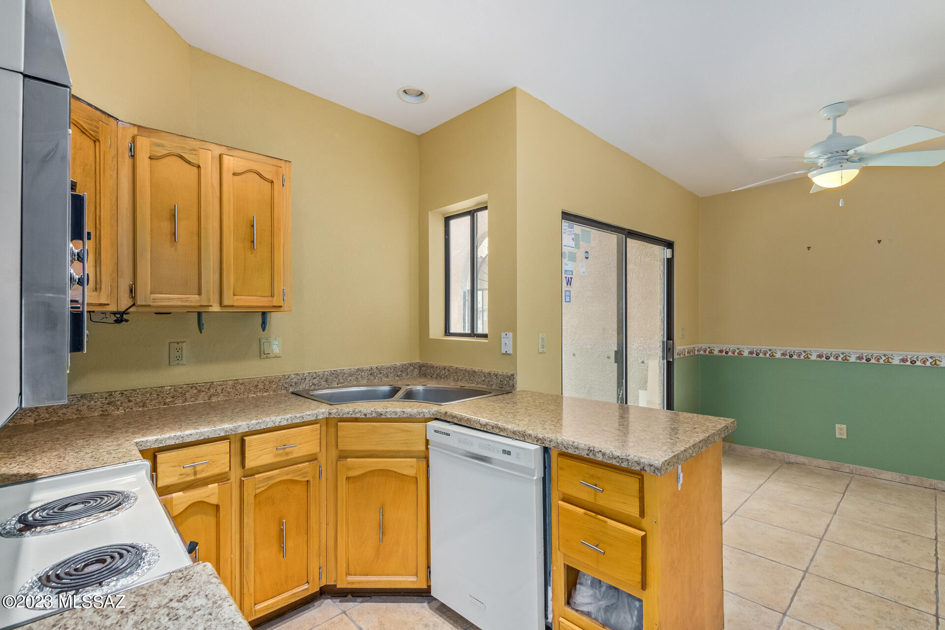 Encanto Place Townhomes (1-23) - Residential