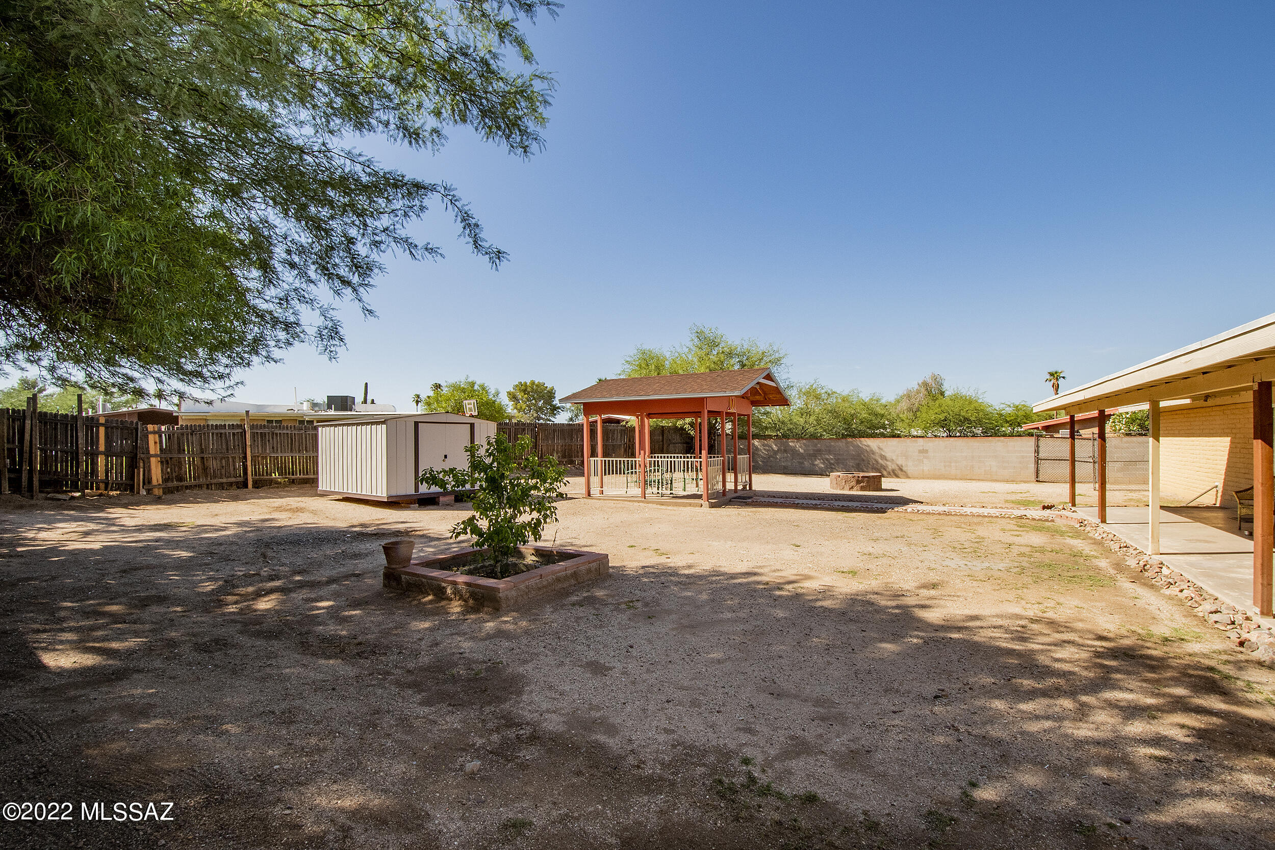 Casas Adobes Park (416-540) - Residential