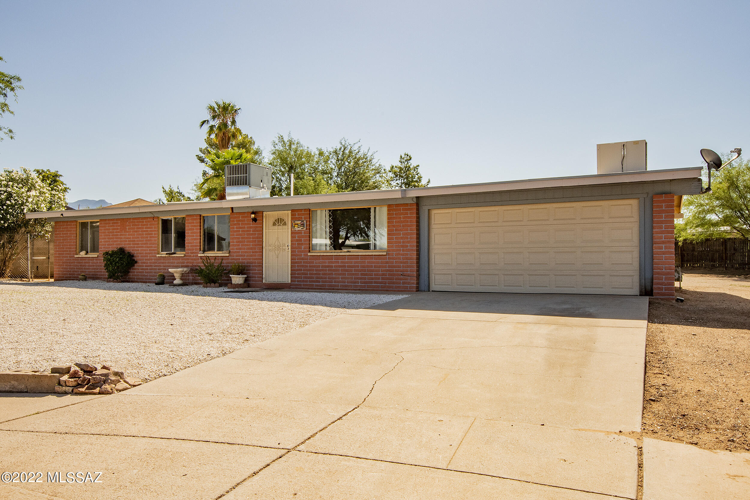 Casas Adobes Park (416-540) - Residential