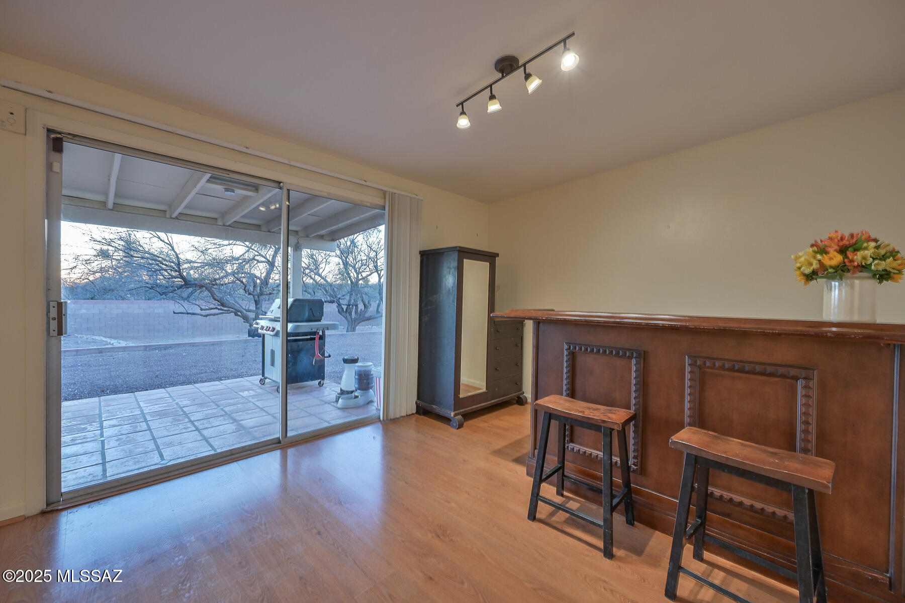 Tres Lomas (1-147) - Residential