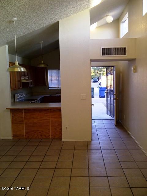 Craycroft - Residential Lease