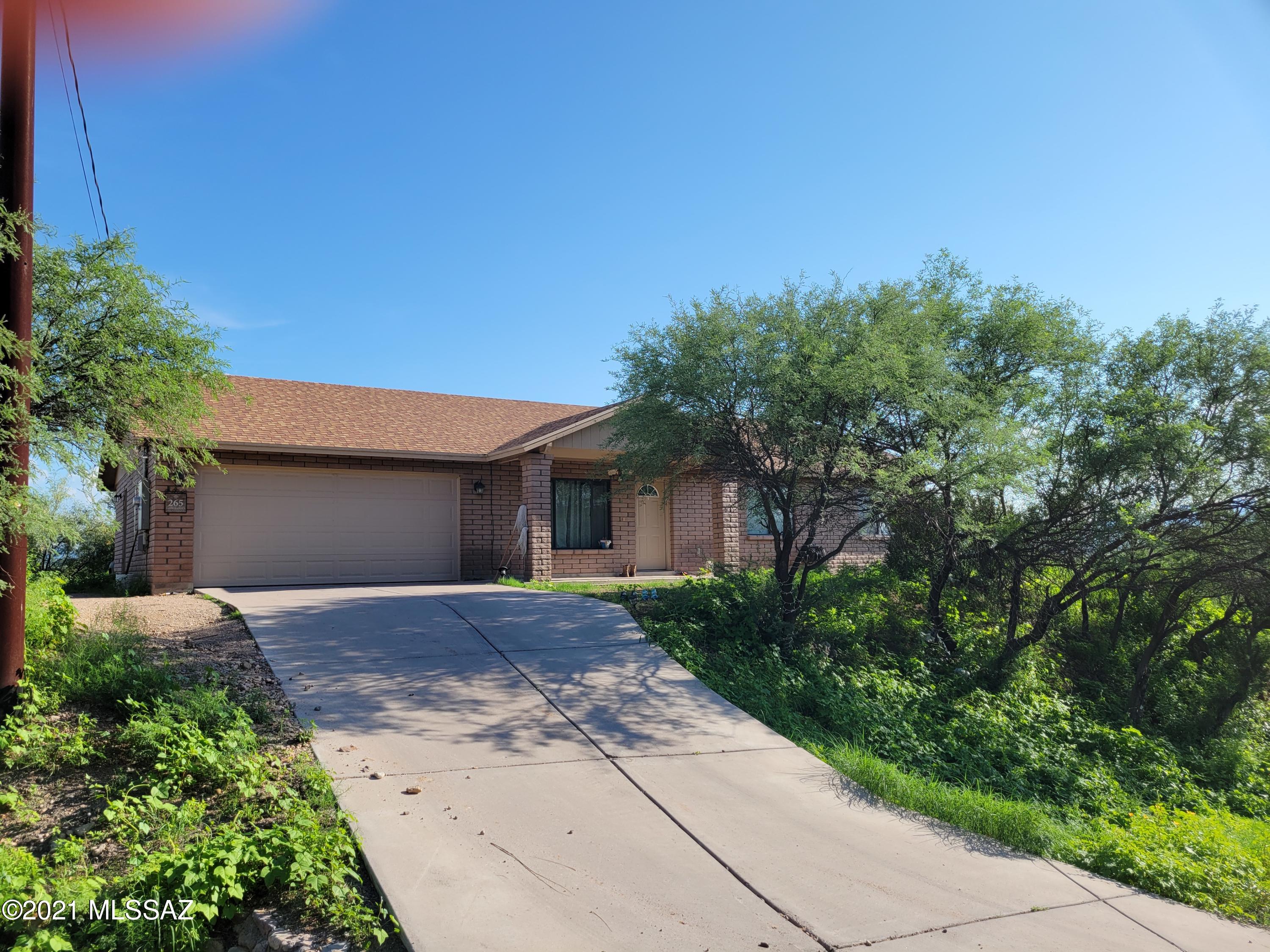 3bd, 2ba brick home, tile floors carpet in master,
ac system gas heater (propane), vaulted ceiling,
cover patio , laundry room , 2 car garage plus
storage unit in garage. tenants will be out by September 08,2021.