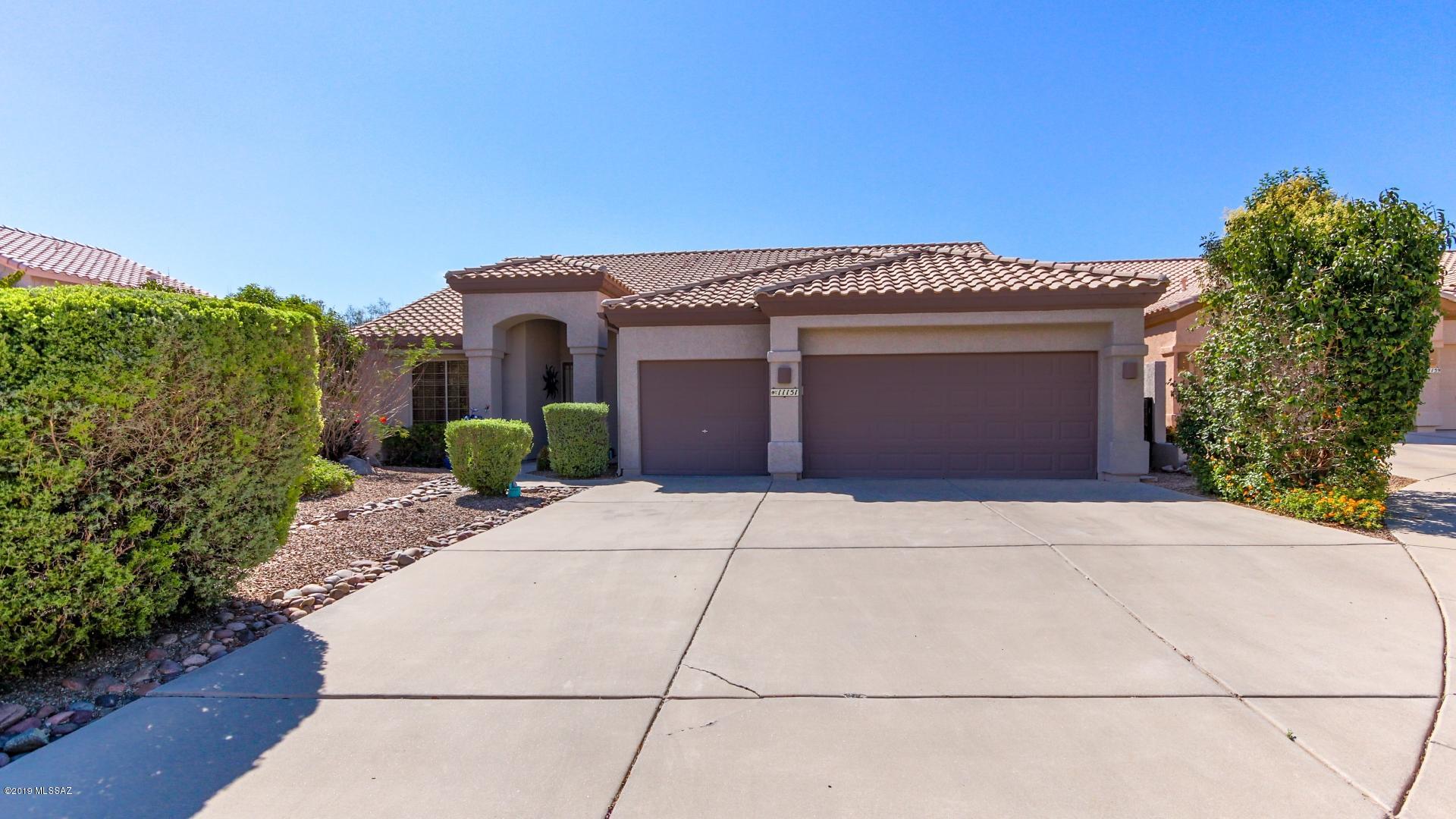 Stunning home located in a cul-de-sac with beautiful landscaping in both front and back. This cute open floorplan is a must see. This home offers several features including a custom design, an ample amount of natural lighting accompanied by recessed lighting, wood-like flooring, large kitchen with lots of white cabinetry, granite countertops, stainless steal appliances, laundry inside, and a master suit with a walk in closet, master bath and an exit to your lovely relaxing pristine swimming pool to enjoy those warm summer days. This is priced to sell, don't miss your opportunity, see it today!!