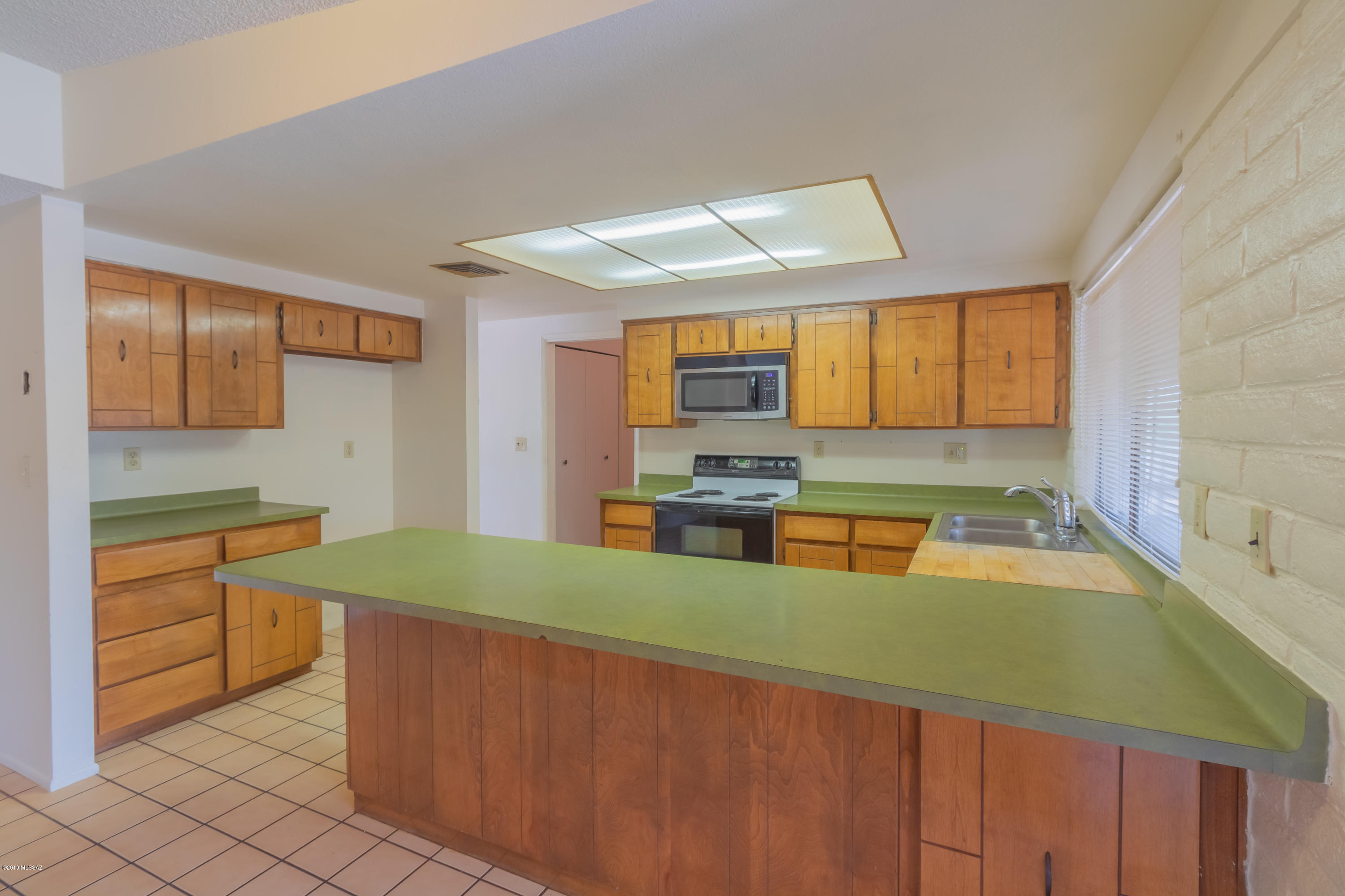 Casas Adobes West (1-220) - Residential