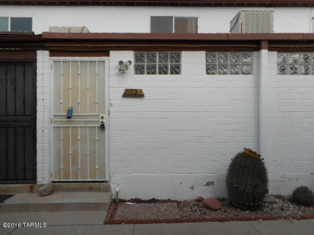 Eastern Hills Townhouses (1-25) - Residential