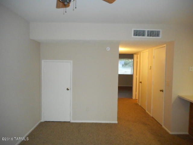 Eastern Hills Townhouses (1-25) - Residential