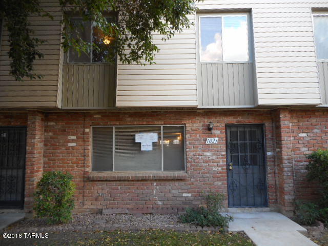 Eastern Hills Townhouses (1-25) - Residential