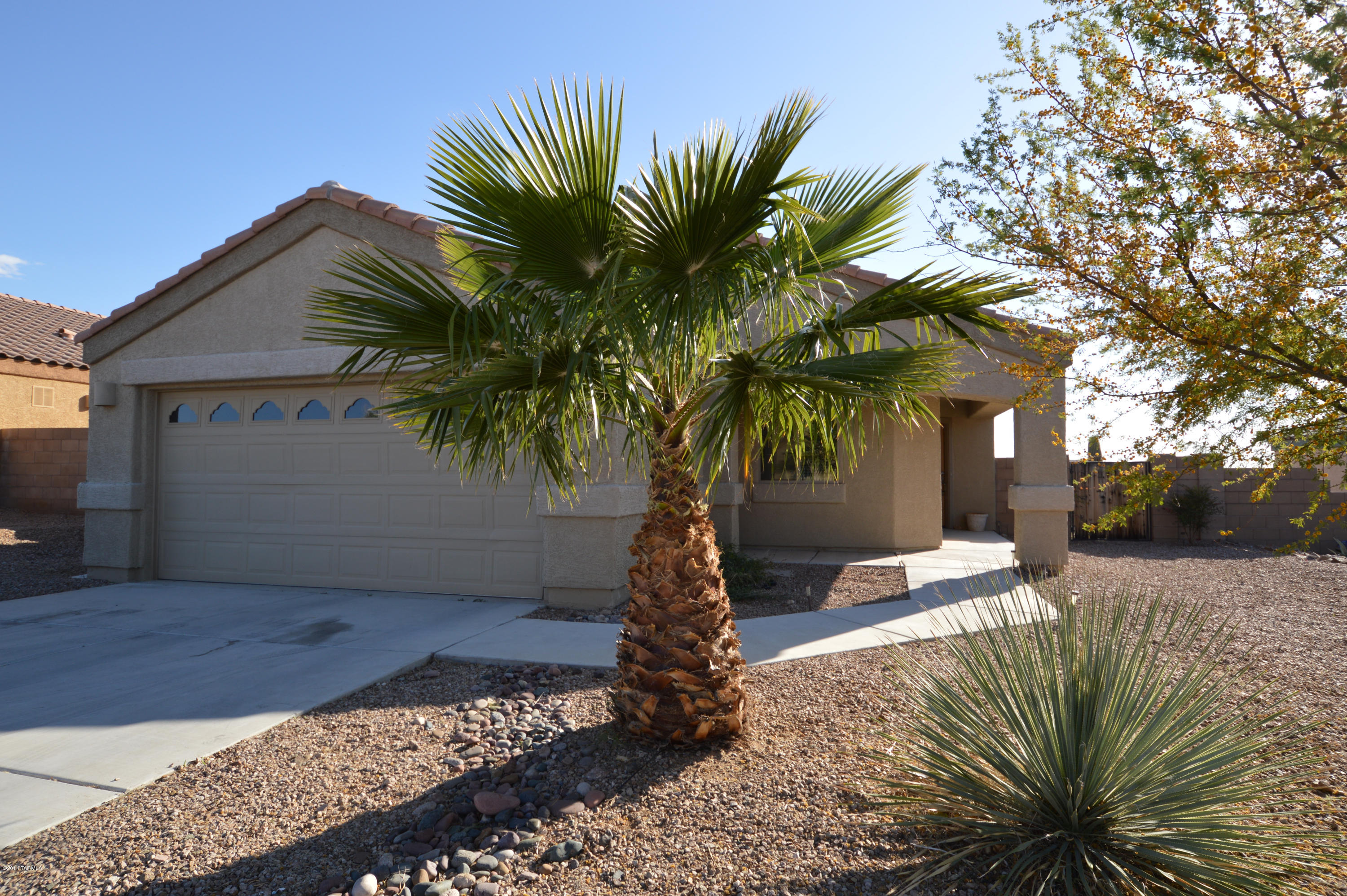 You NEED to see this home! Got your appointment to see it yet? What are you waiting for?! Lennar-built 3bedroom, 2bathroom home with tons of space has so much to offer! Bright and cheery floorplan contributes to the spacious feeling of the home! Fully-equipped kitchen with plenty of counterspace and cabinets! Large bedrooms! No backyard neighbors here! Yard has gorgeous mountain views! There's so much here, and it's priced to MOVE! CALL TODAY!