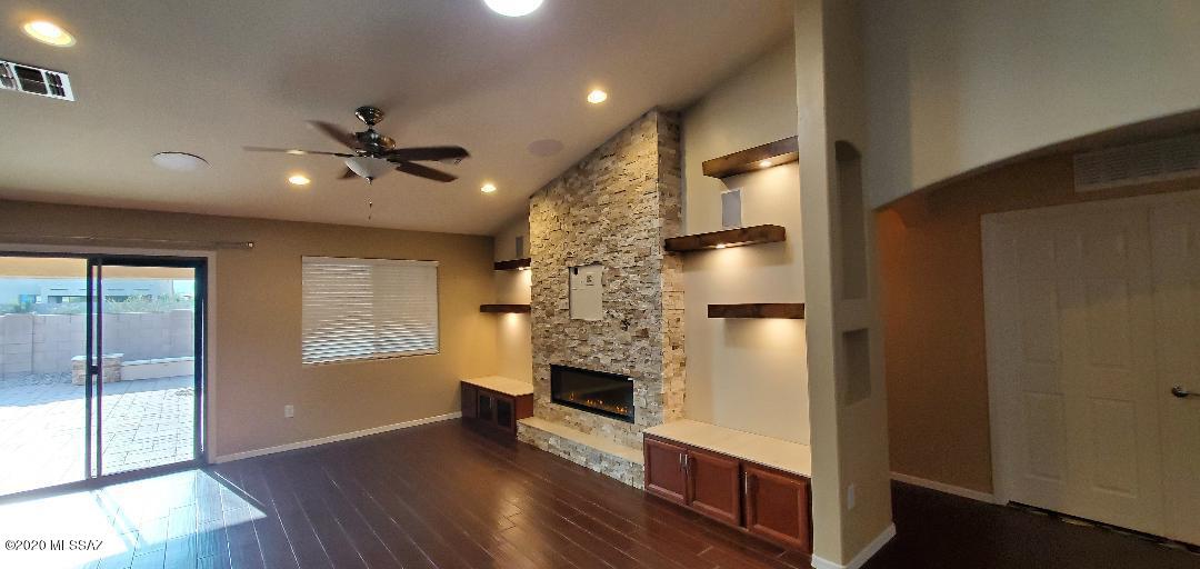 Continental Reserve Blk. 16B (1-86) - Residential