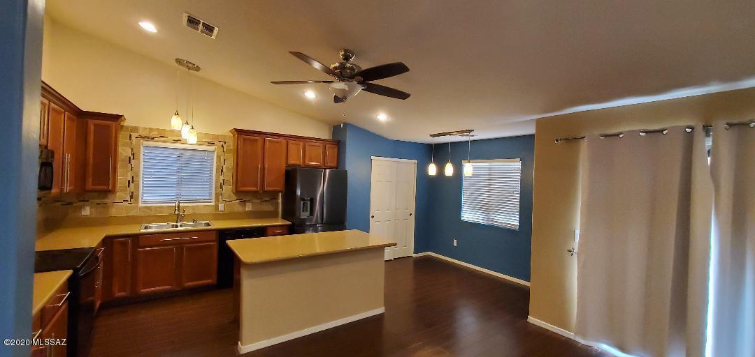Continental Reserve Blk. 16B (1-86) - Residential