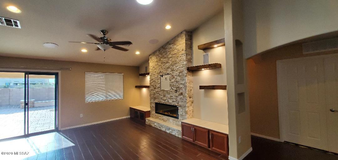 Continental Reserve Blk. 16B (1-86) - Residential