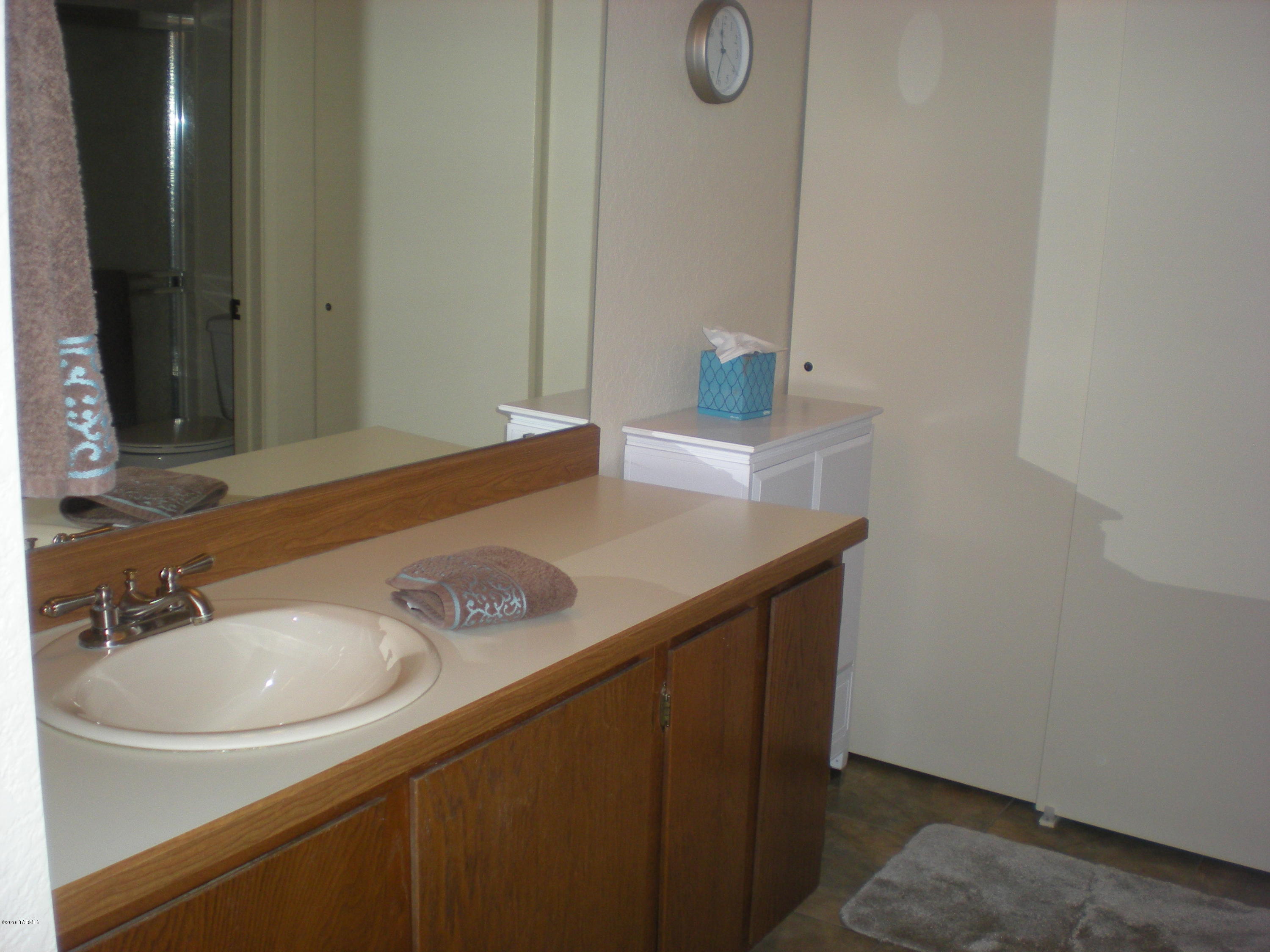 Summertree Condominiums (1-224) - Residential Lease