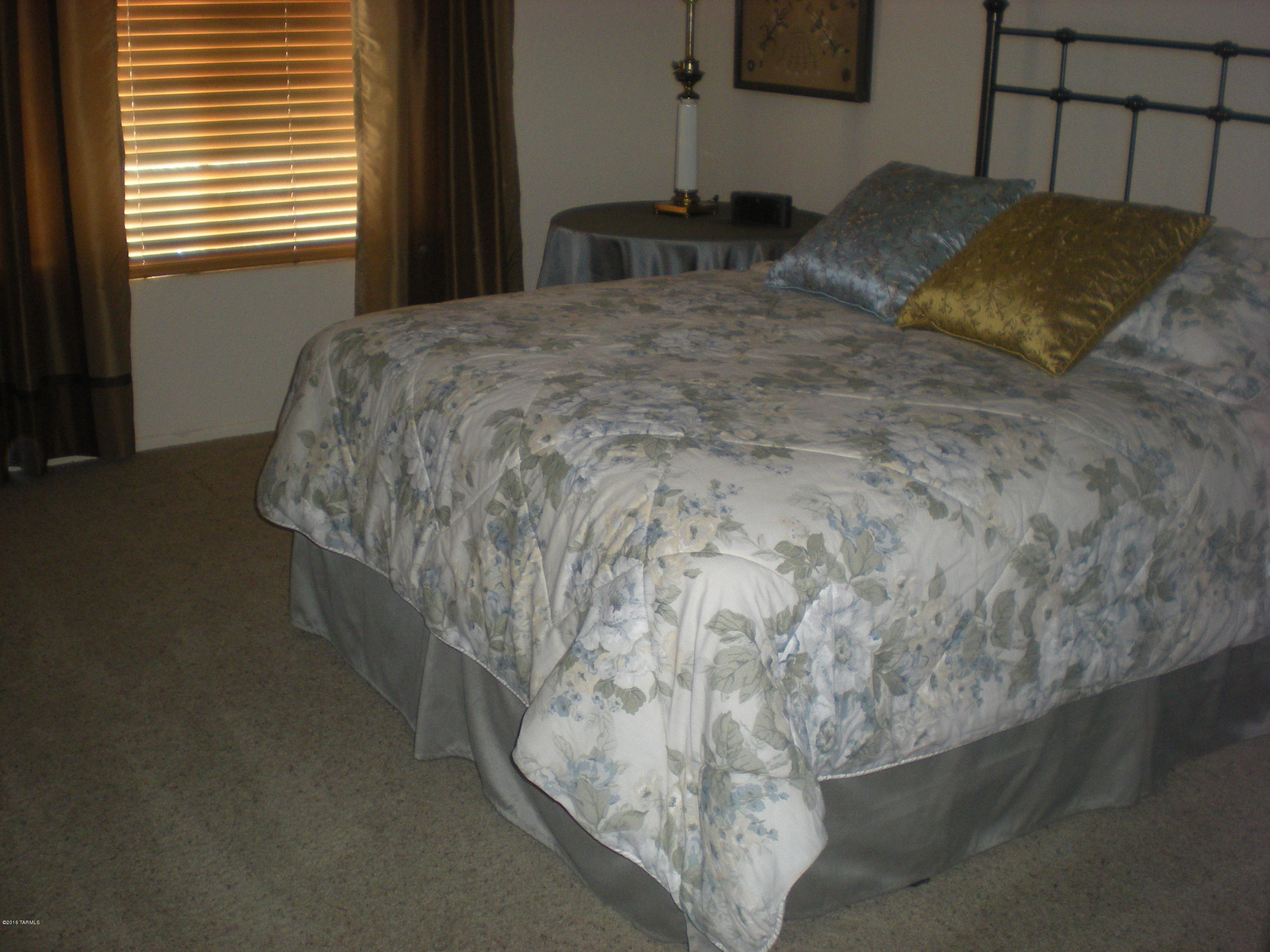 Summertree Condominiums (1-224) - Residential Lease