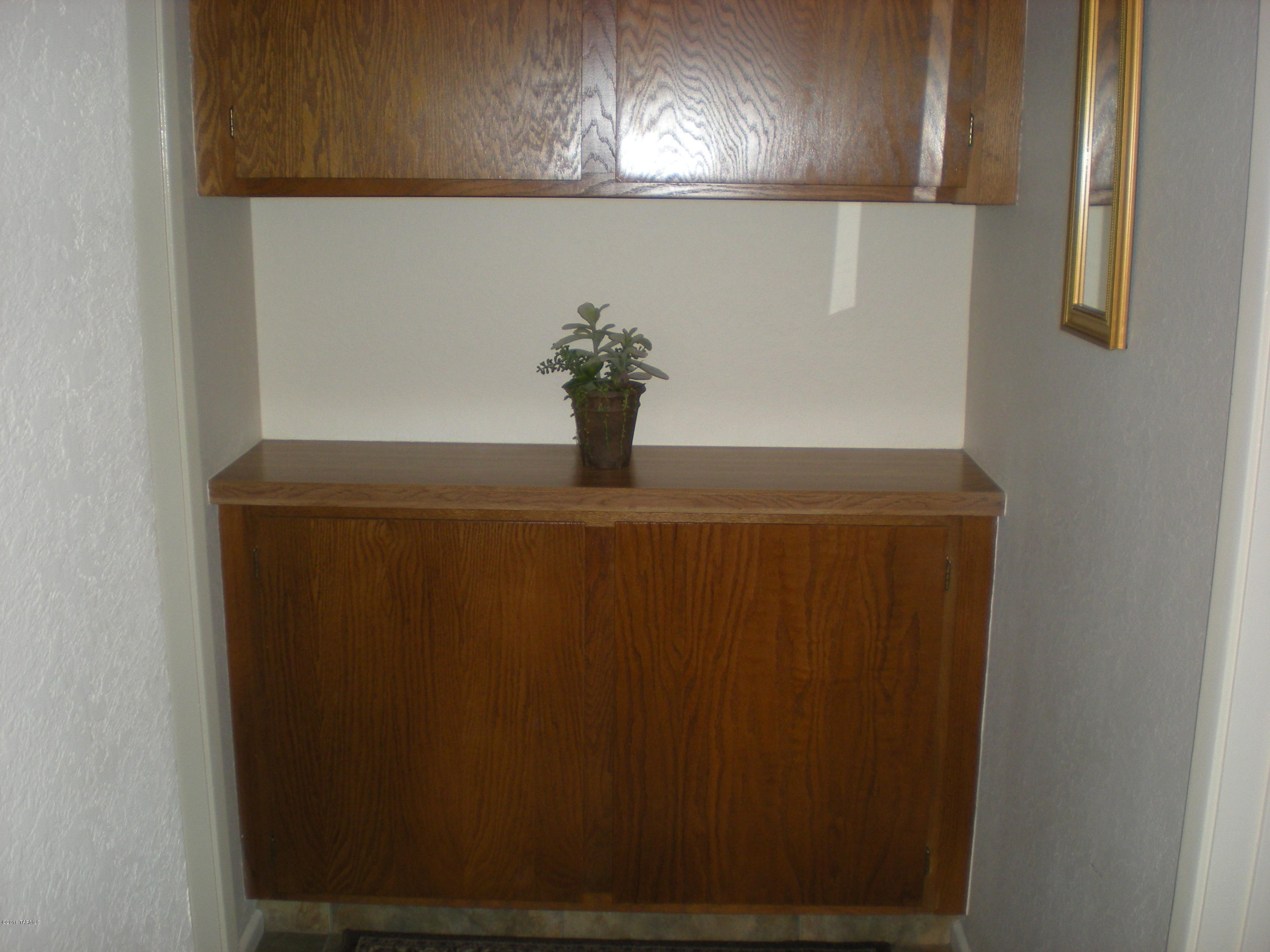 Summertree Condominiums (1-224) - Residential Lease