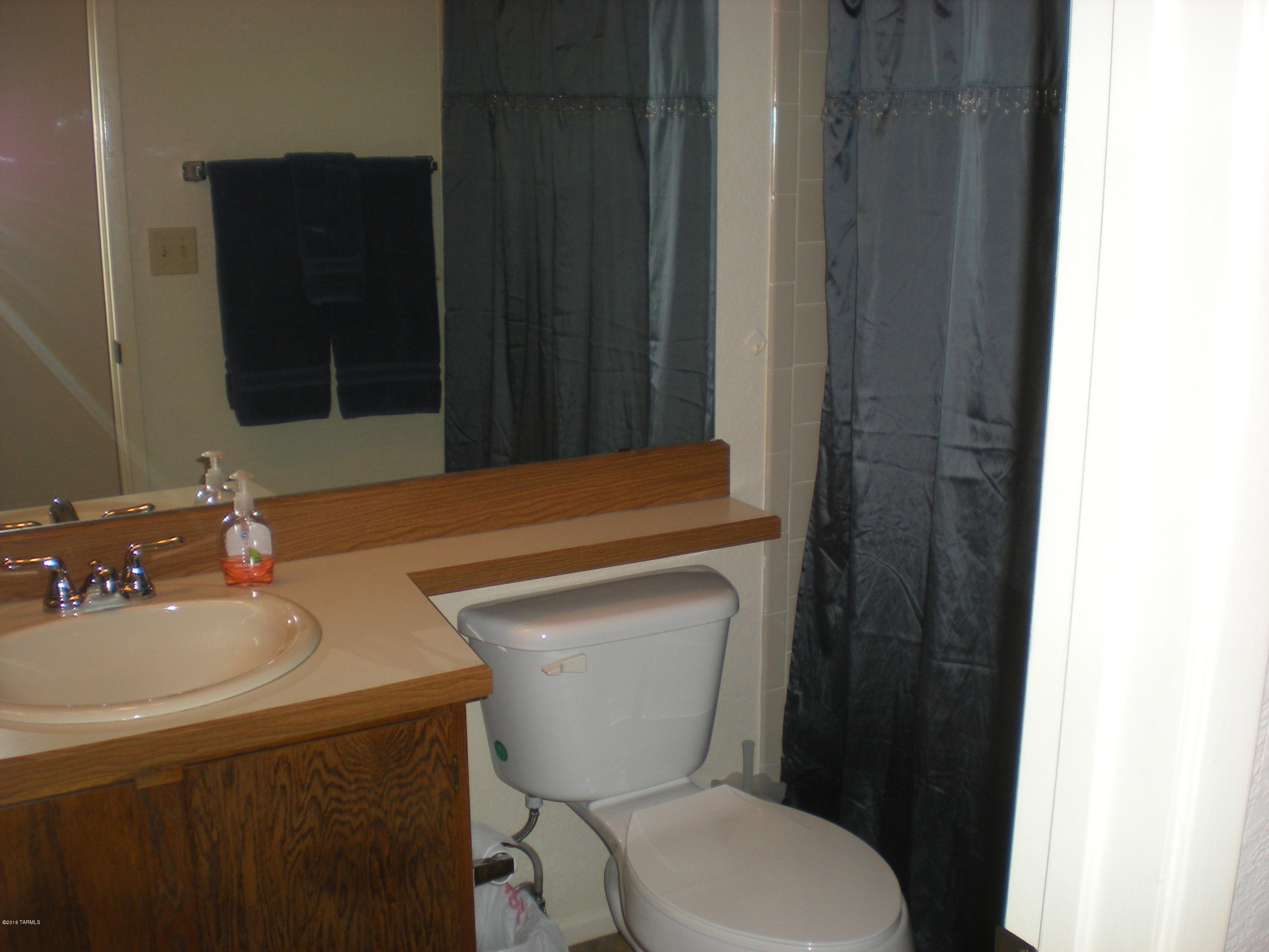 Summertree Condominiums (1-224) - Residential Lease