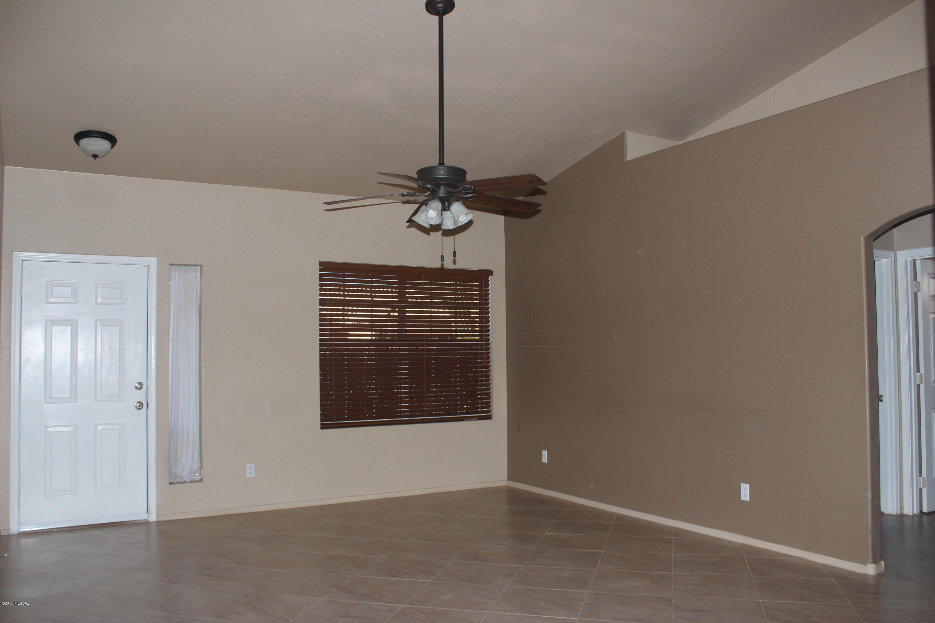 Hacienda Del Oro (1-78) - Residential