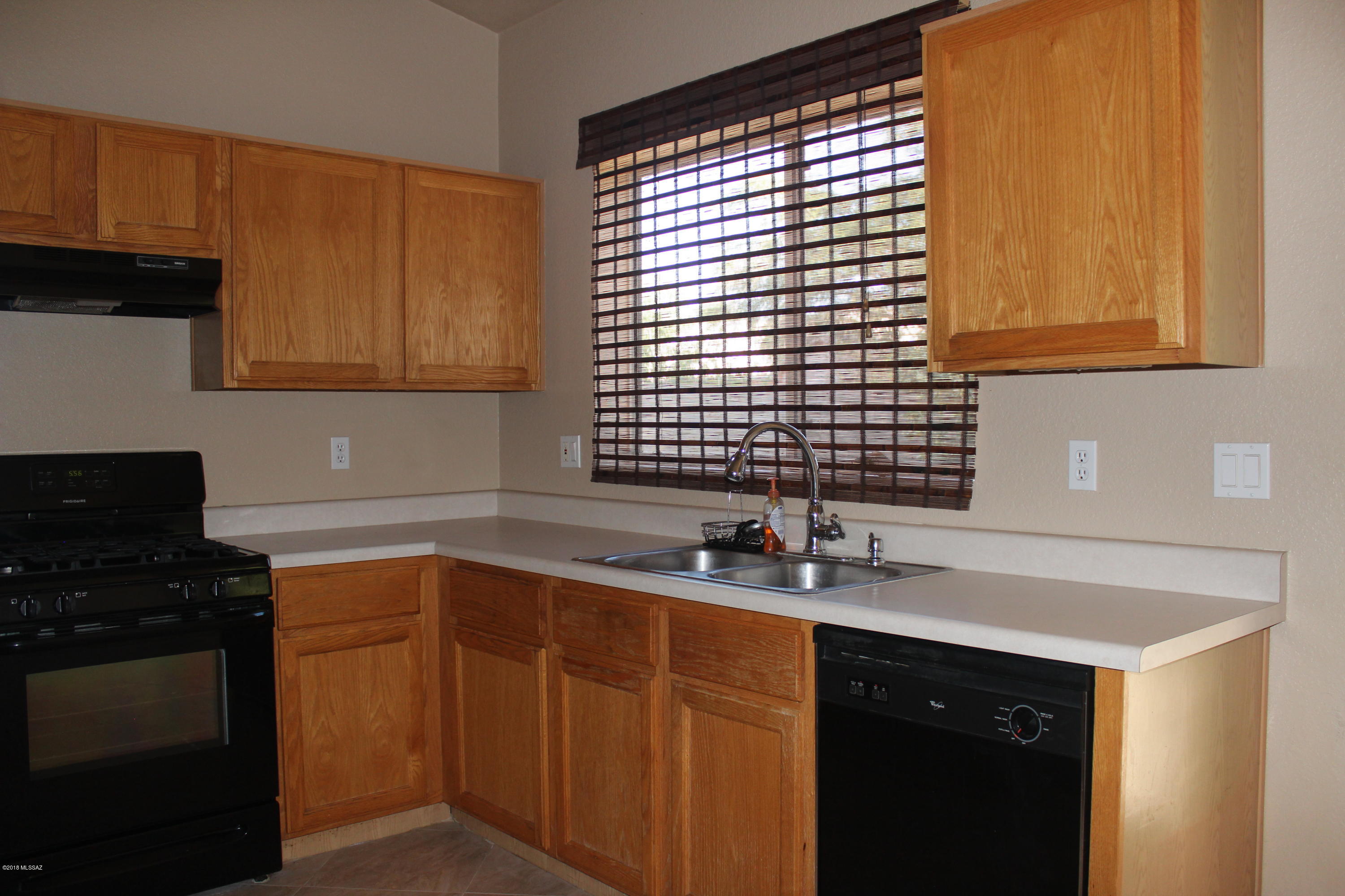 Hacienda Del Oro (1-78) - Residential