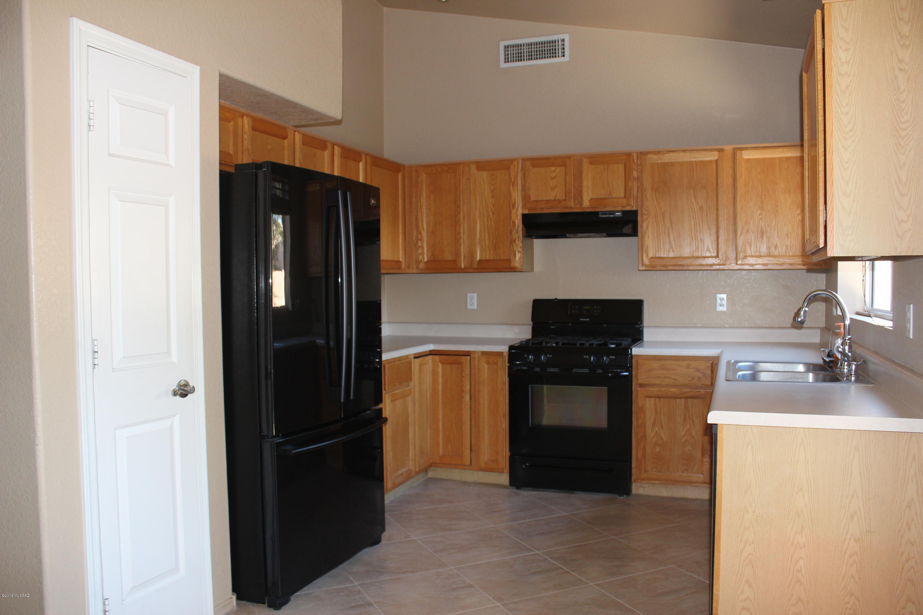 Hacienda Del Oro (1-78) - Residential