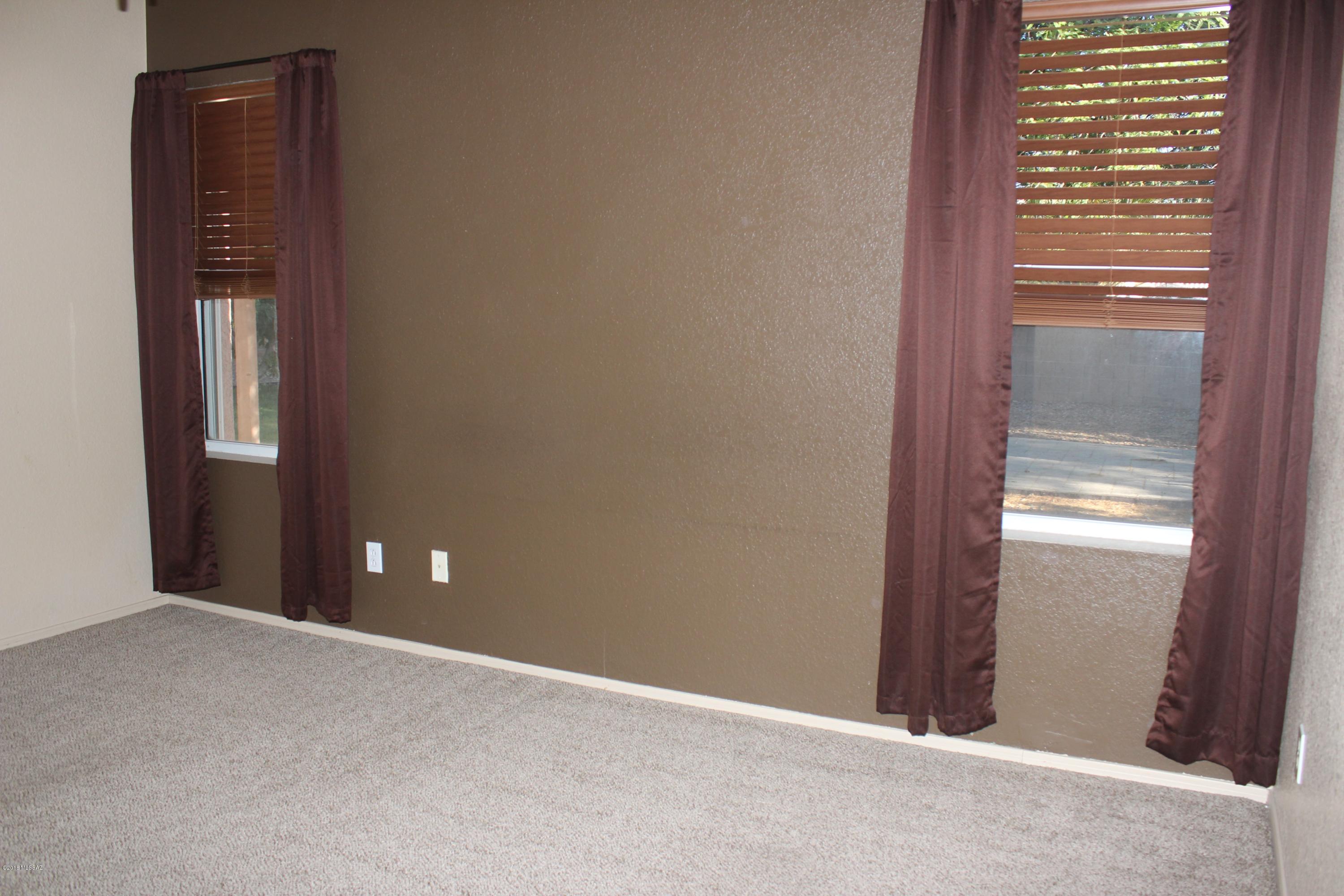 Hacienda Del Oro (1-78) - Residential