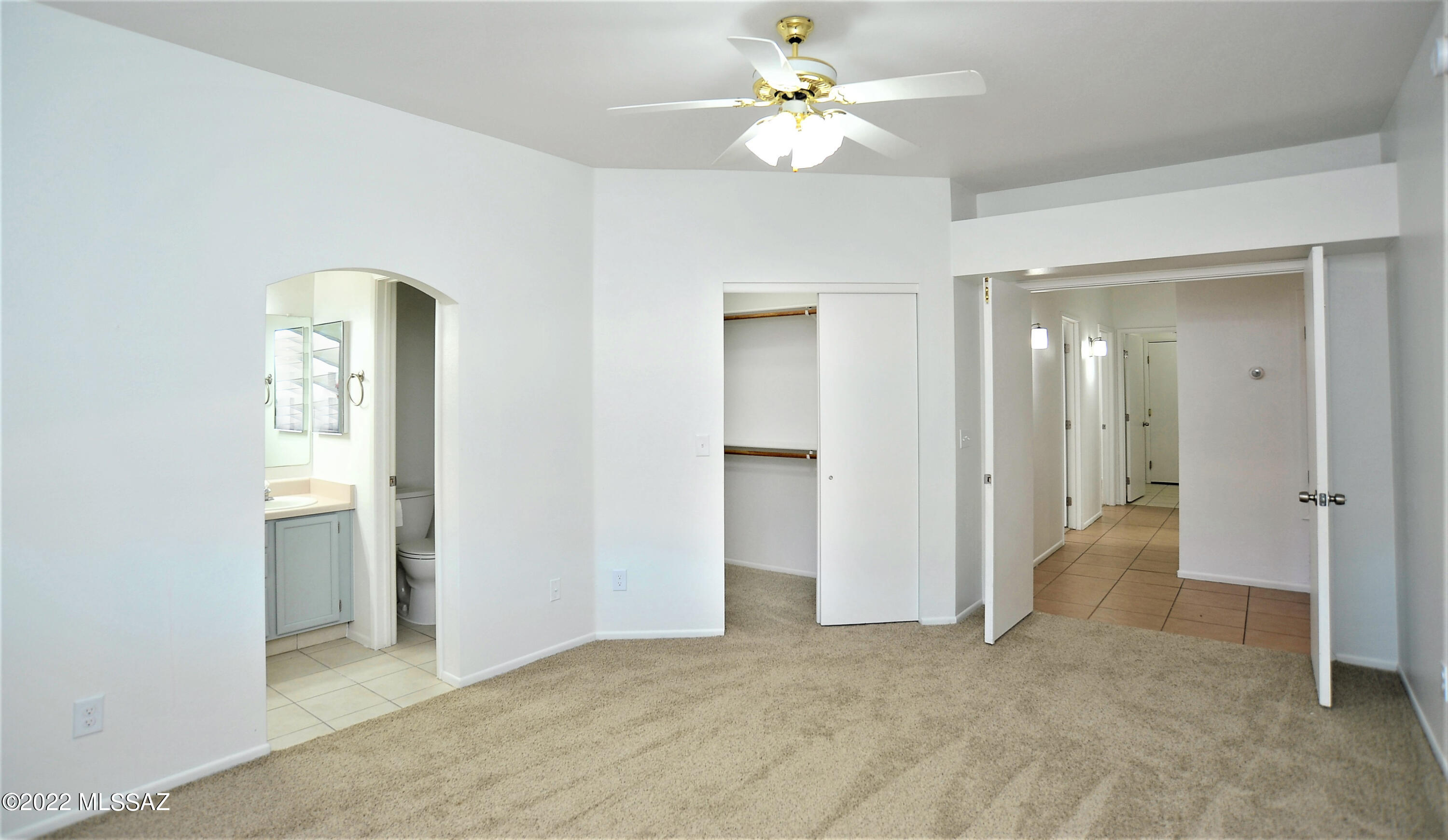 Hacienda Del Oro (1-879) - Residential Lease