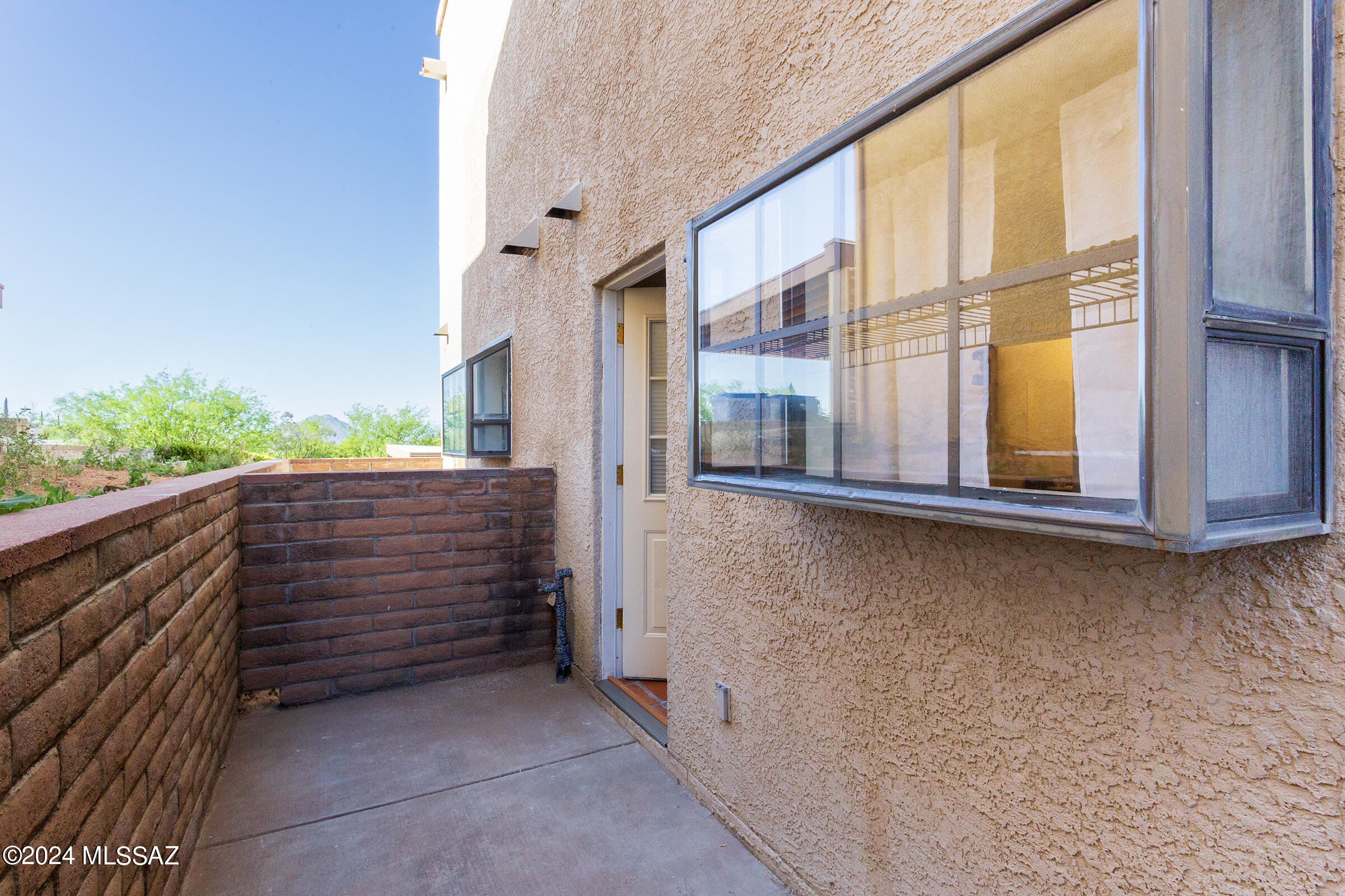 Rolling Hills - Residential Lease