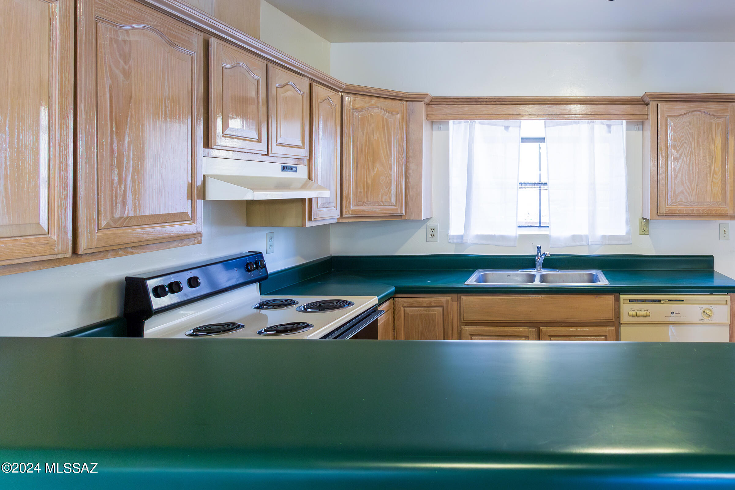 Rolling Hills - Residential Lease