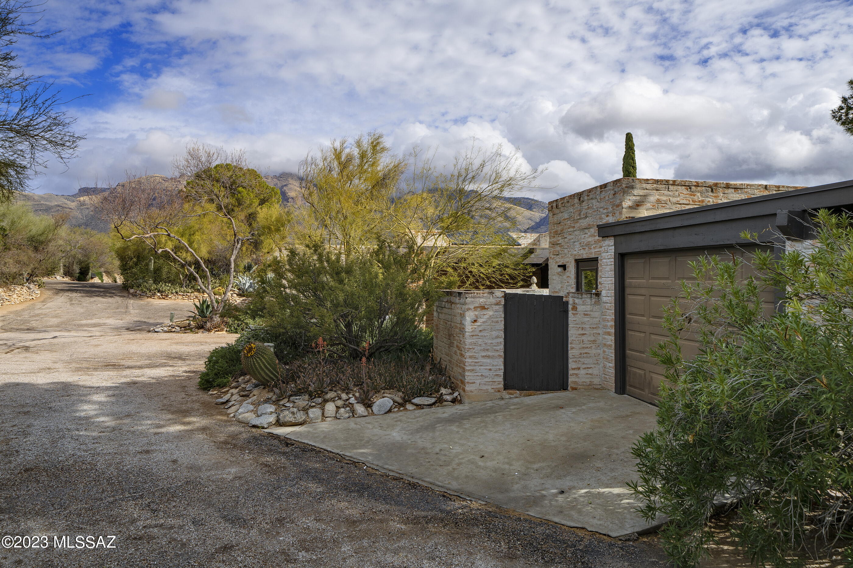 Posada Real Townhomes (1-16) - Residential